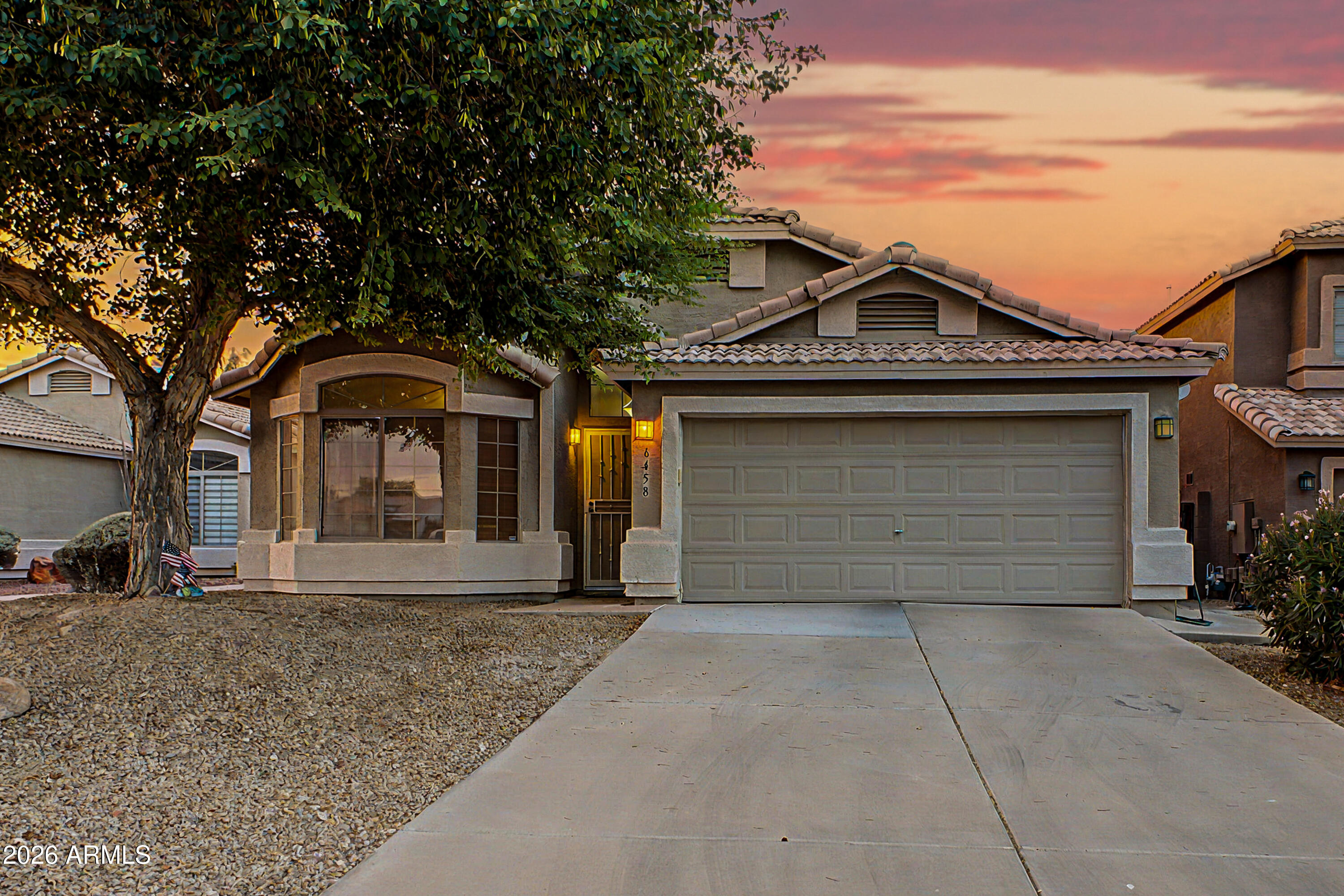 6458 W SADDLEHORN Road, Phoenix, AZ 85083