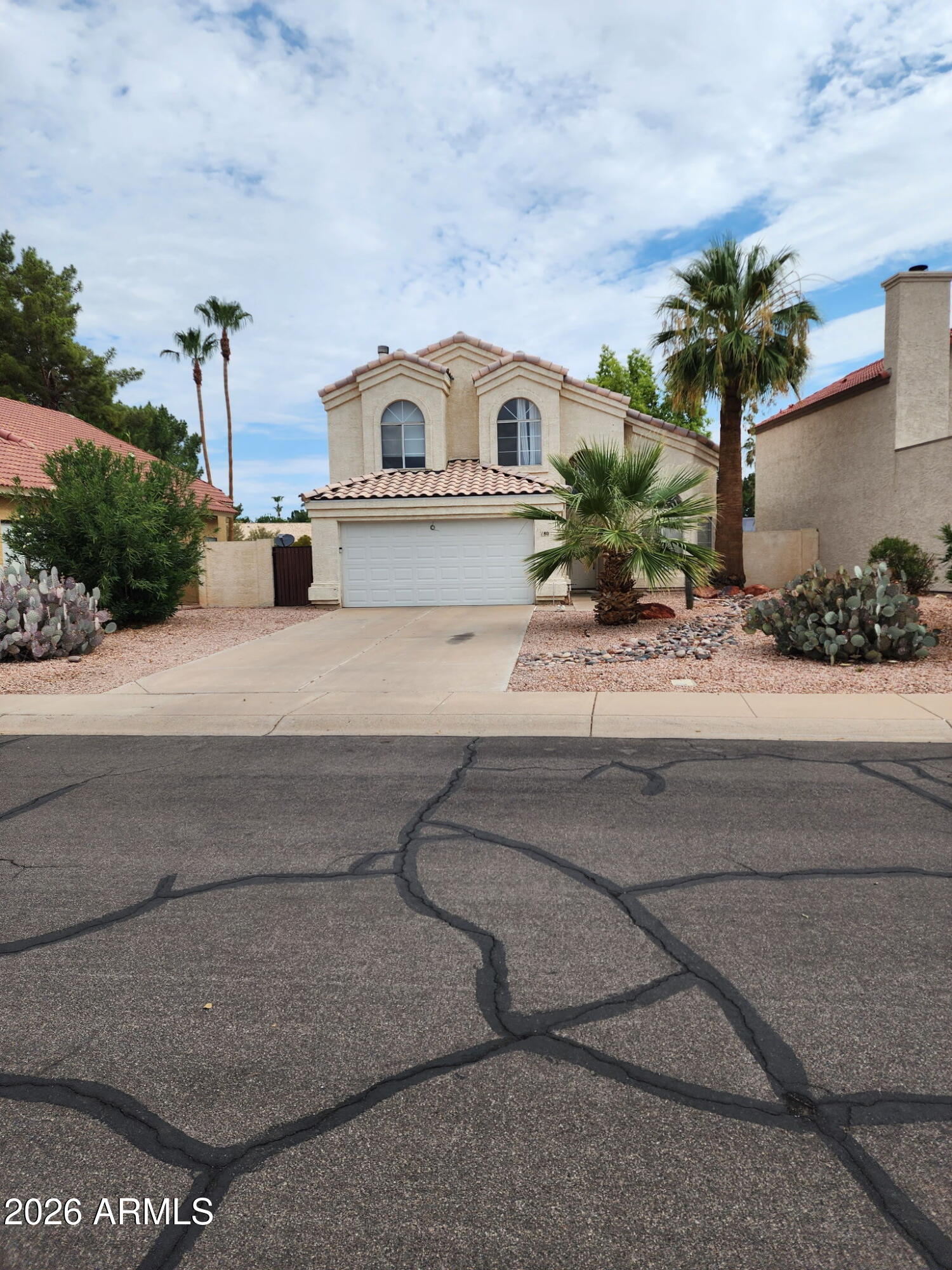 180 S WILLOW CREEK Street, Chandler, AZ 85225
