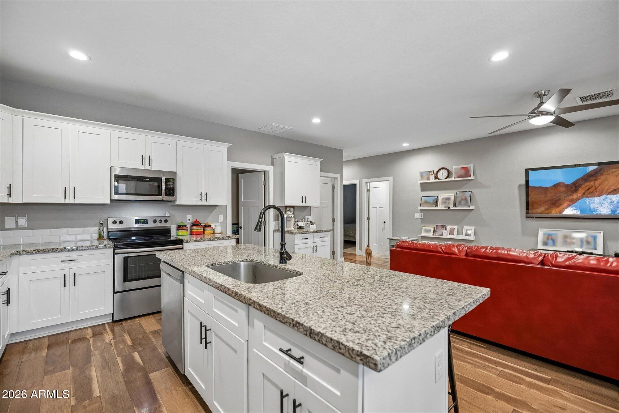 4931 S 11TH Place, Phoenix, AZ 85040