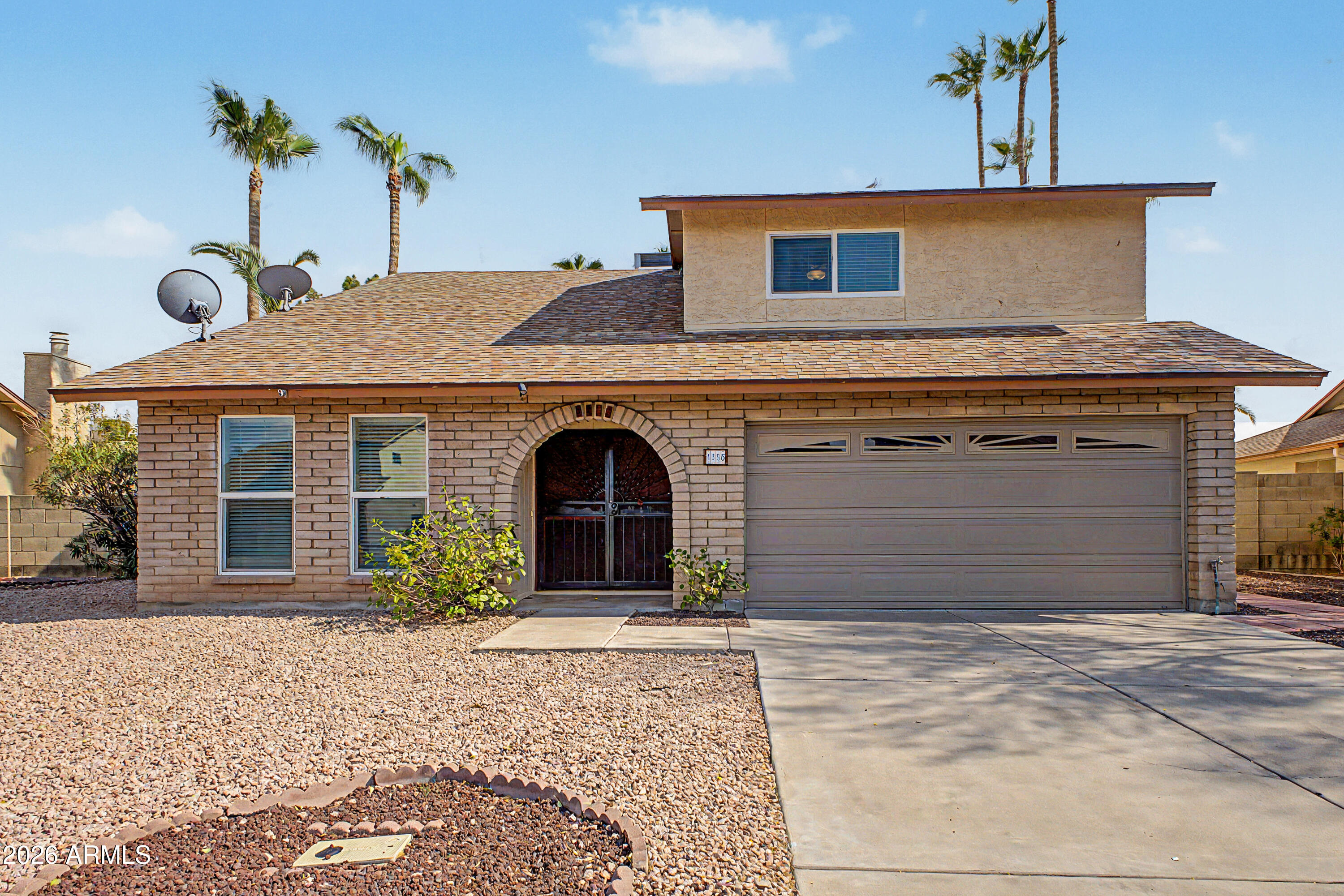1355 W LOBO Avenue, Mesa, AZ 85202