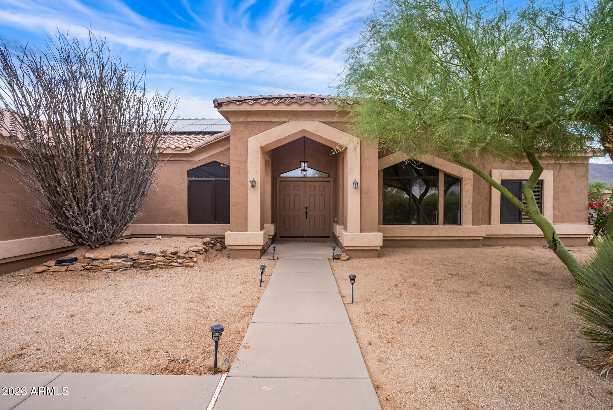 512 E JORDON Lane, Phoenix, AZ 85086