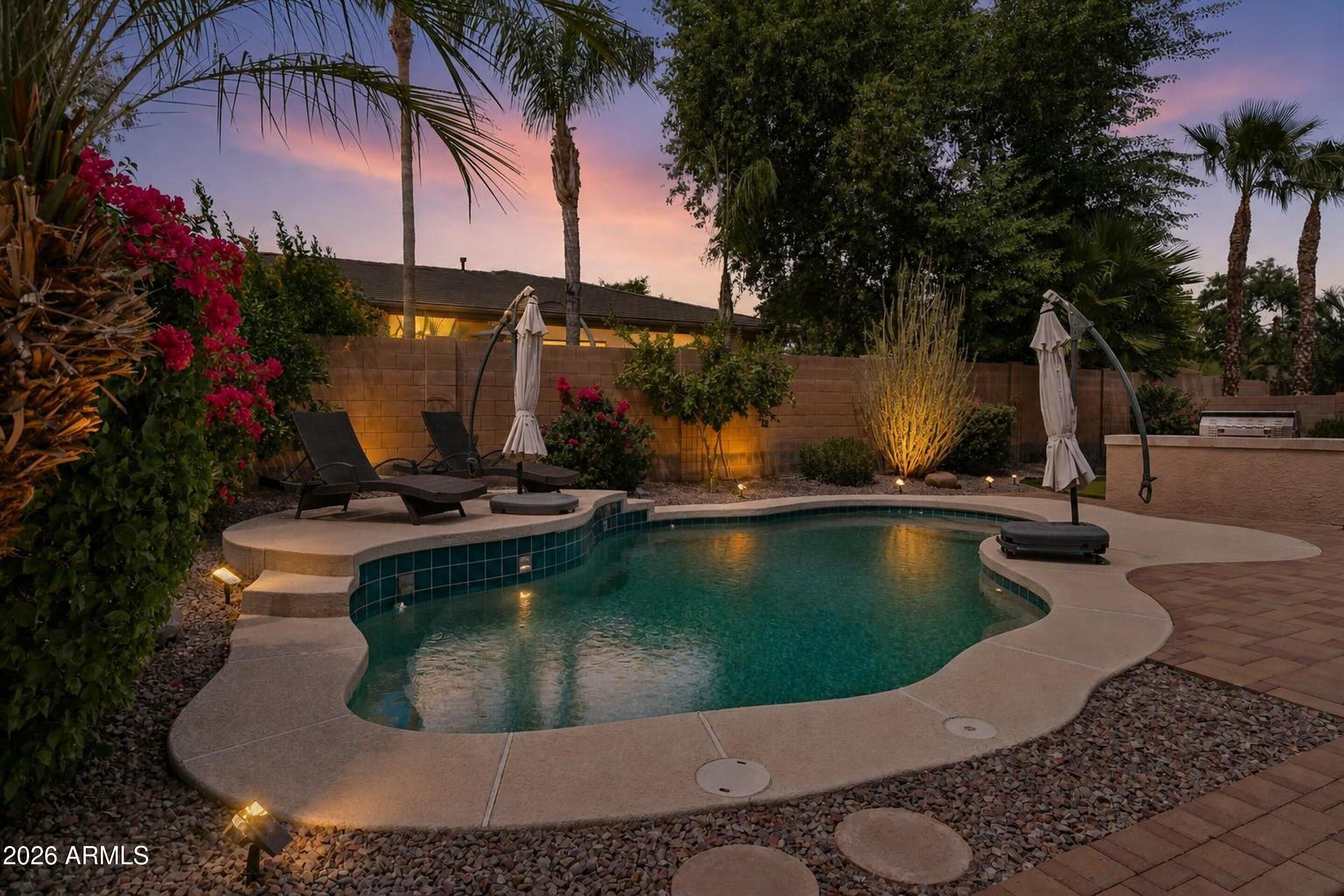 4342 W HACKAMORE Drive, Phoenix, AZ 85083