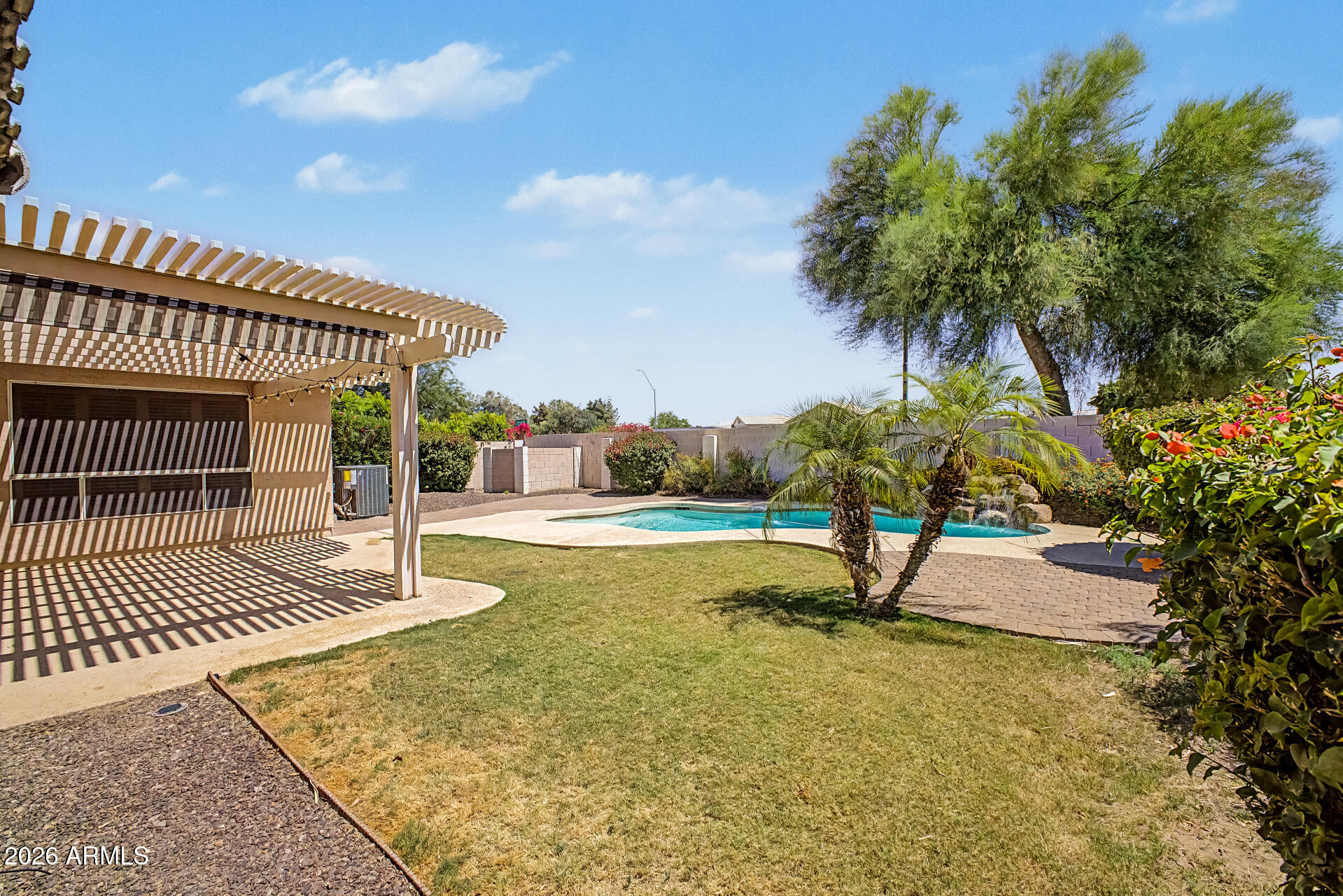 725 W BEVERLY Lane, Phoenix, AZ 85023