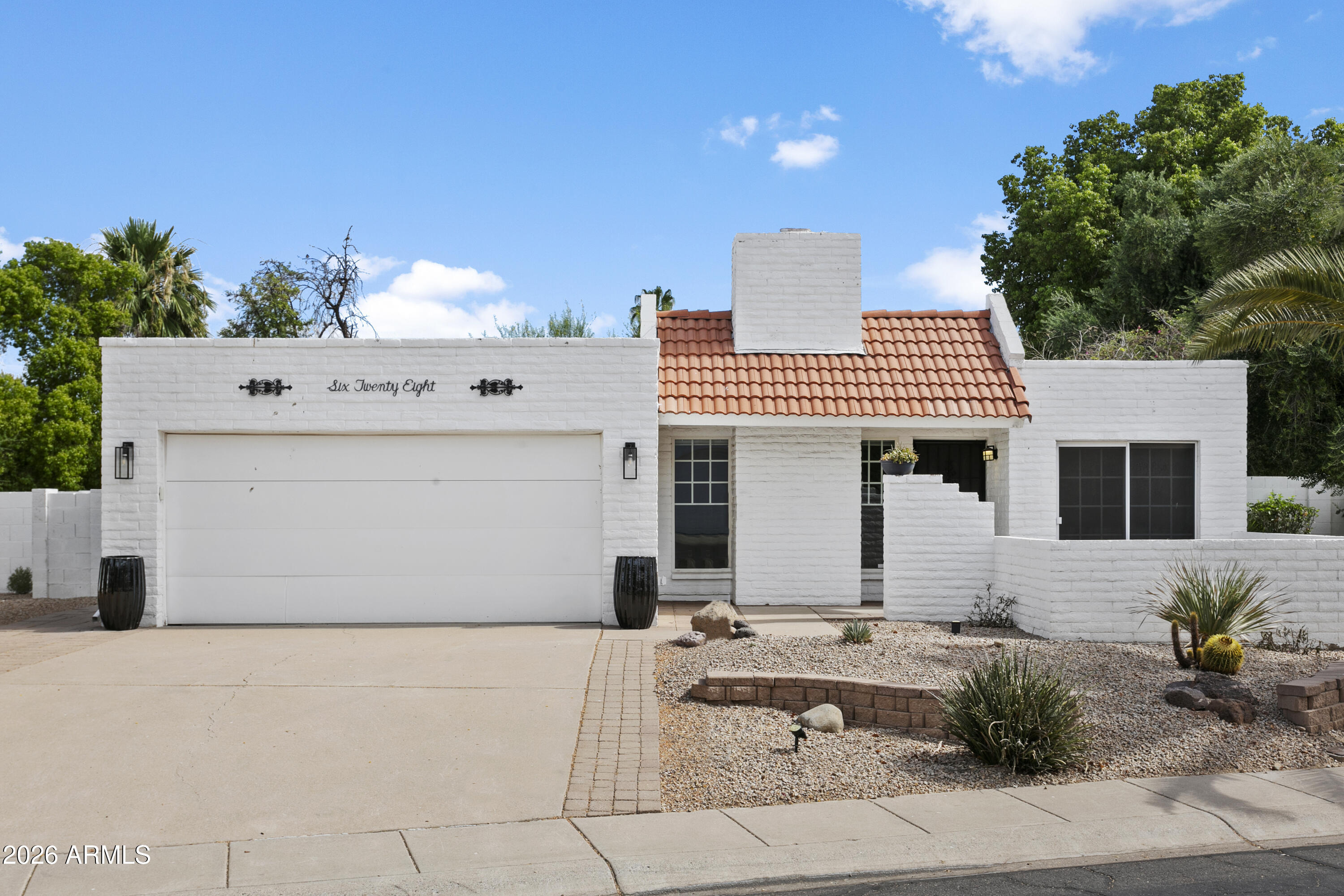 628 E BOCA RATON Road, Phoenix, AZ 85022
