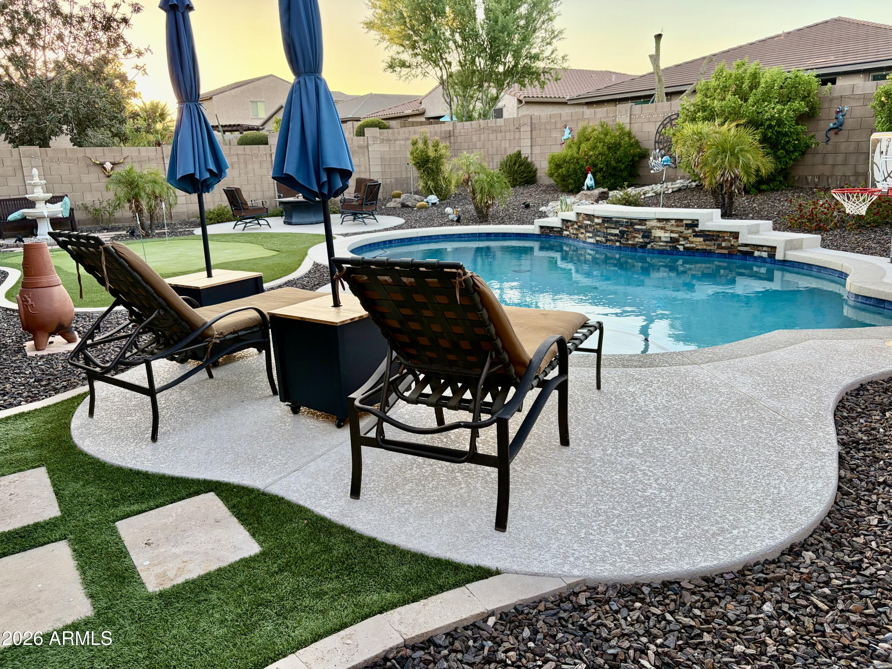 3748 W BINGHAM Drive, New River, AZ 85087