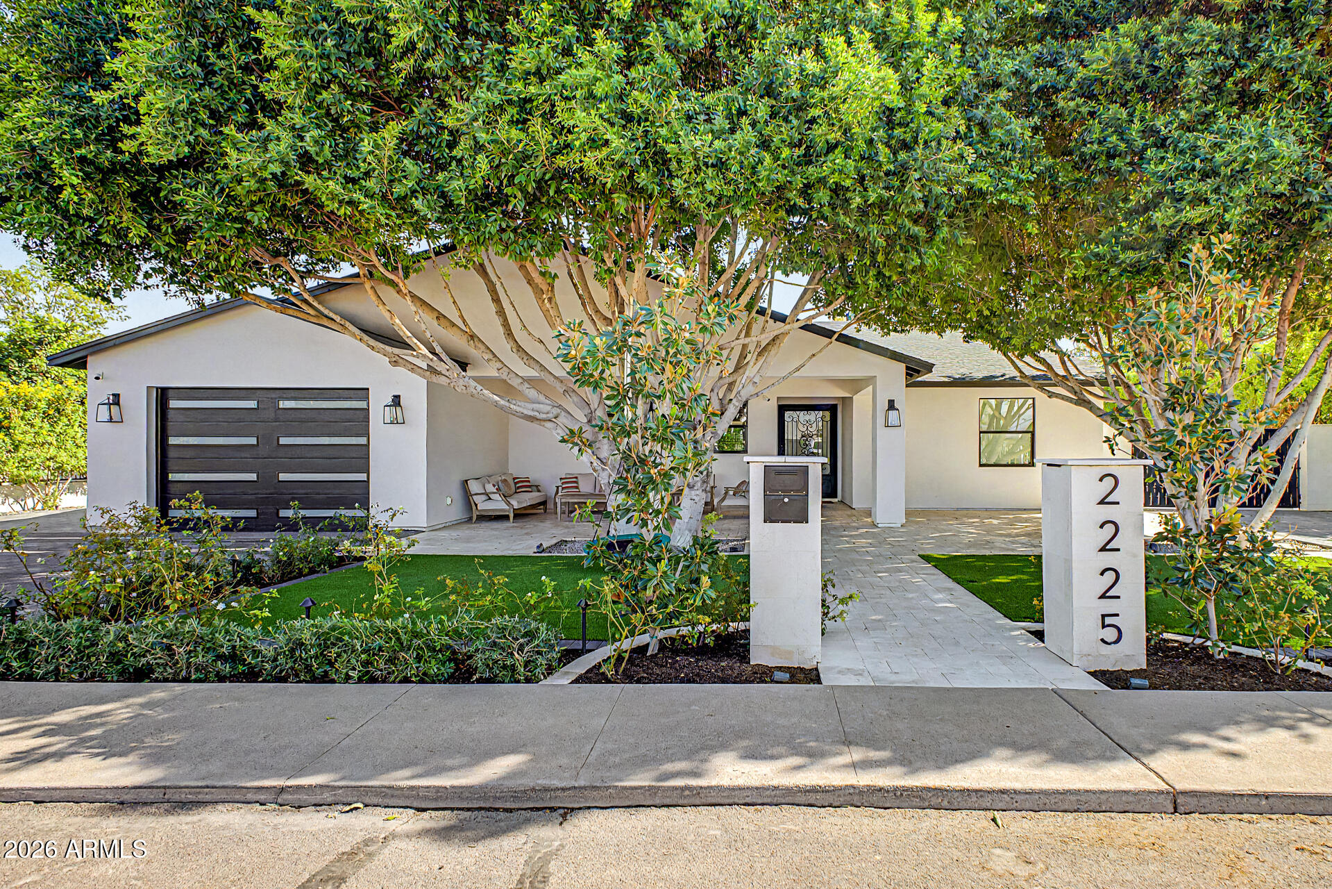2225 E AMELIA Avenue, Phoenix, AZ 85016