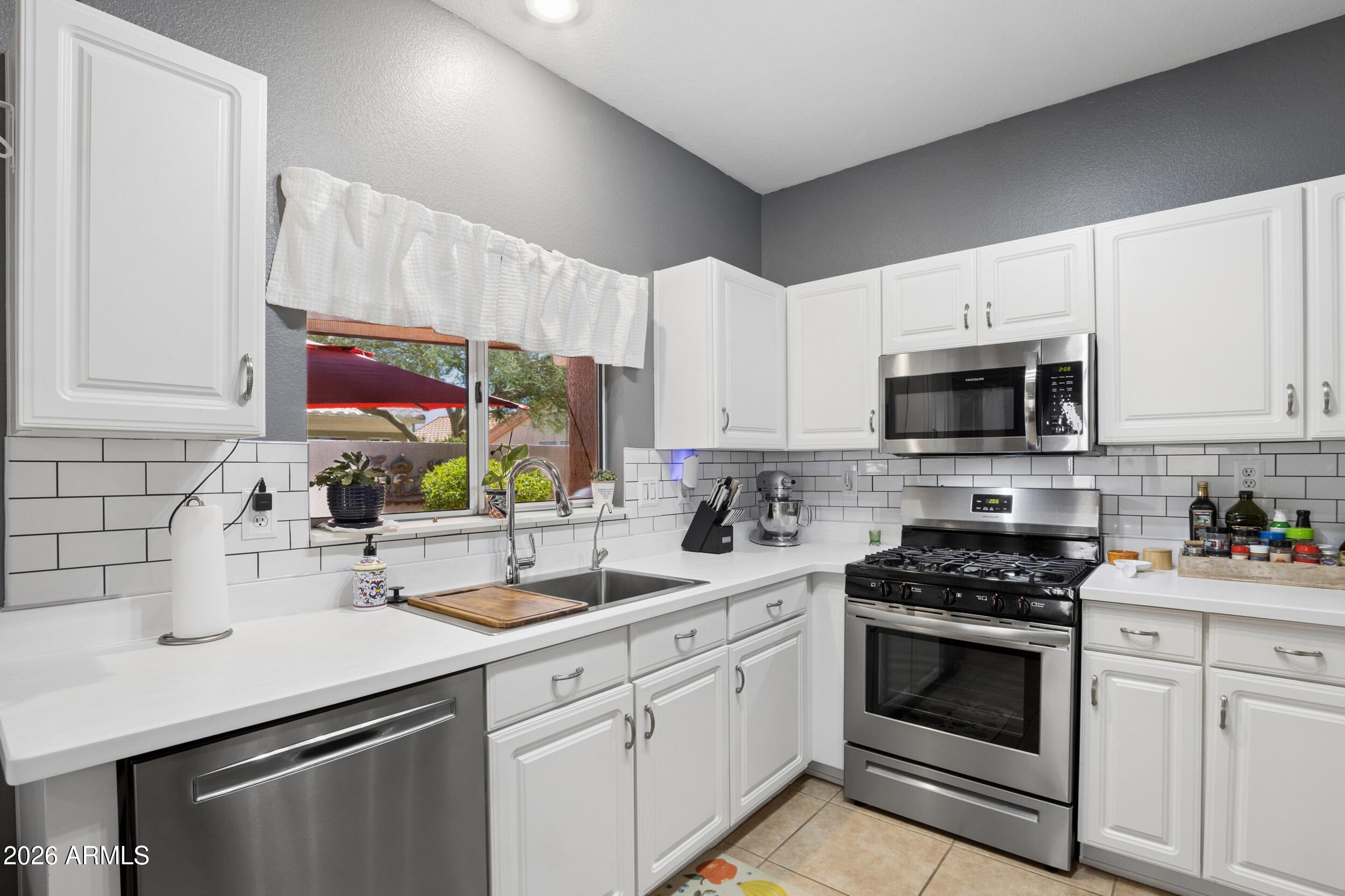 14325 W DOMINGO Lane, Sun City West, AZ 85375