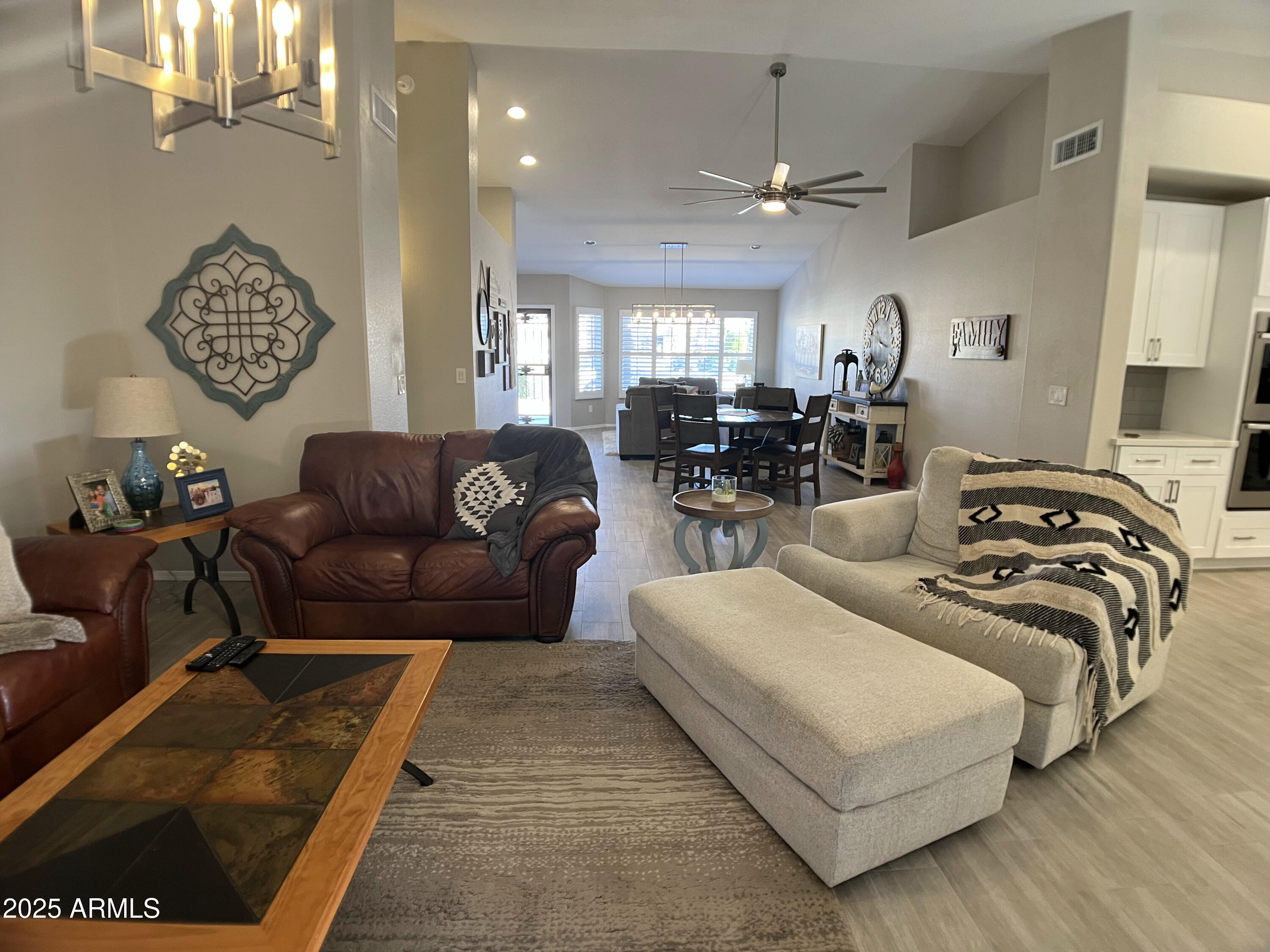 9421 W CHINO Drive, Peoria, AZ 85382