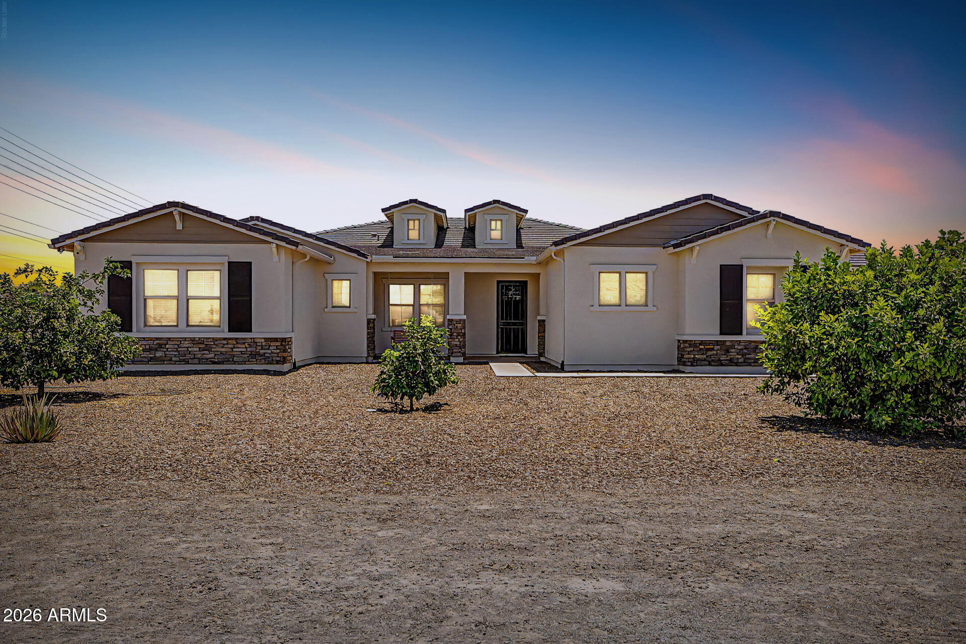 1789 E LOBO Street, San Tan Valley, AZ 85140