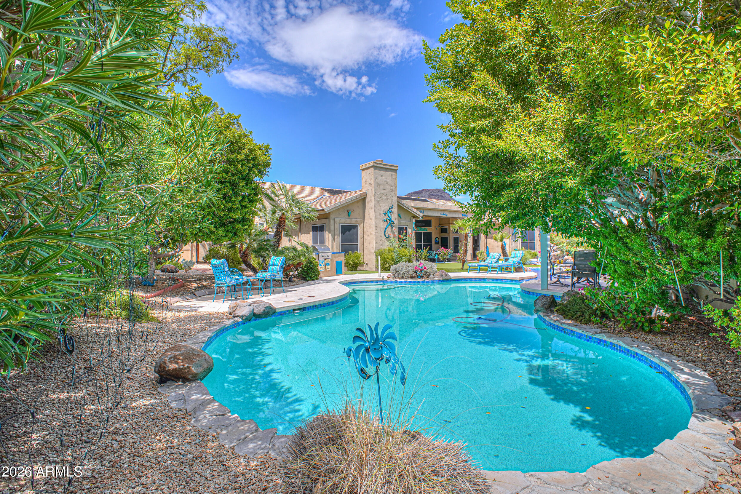 1611 E REDFIELD Road, Phoenix, AZ 85022