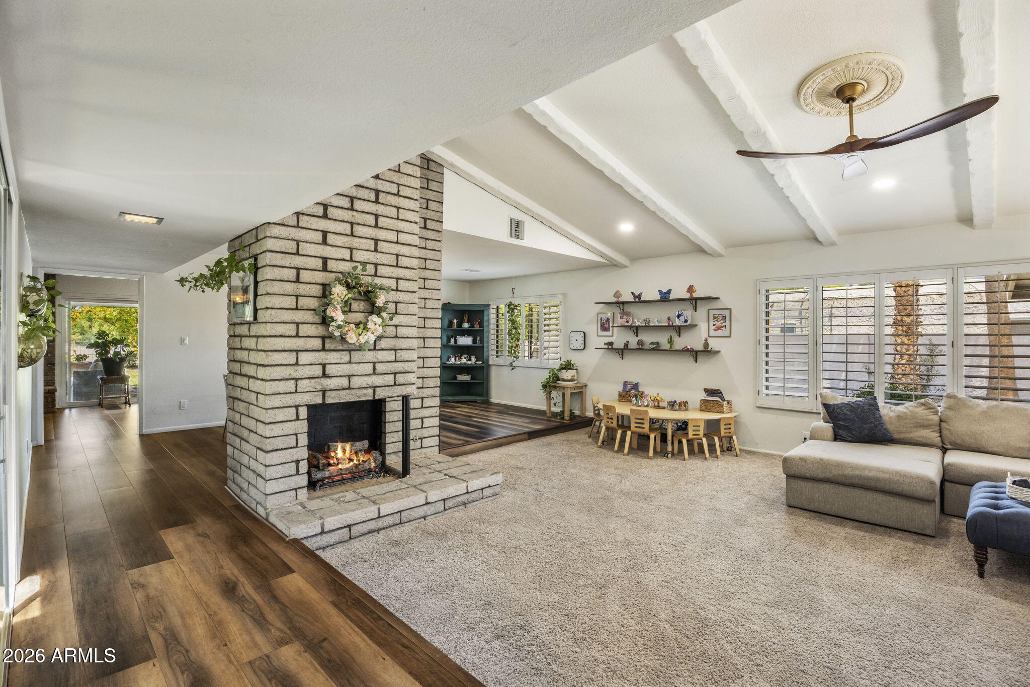 52 W THUNDERBIRD Road, Phoenix, AZ 85023
