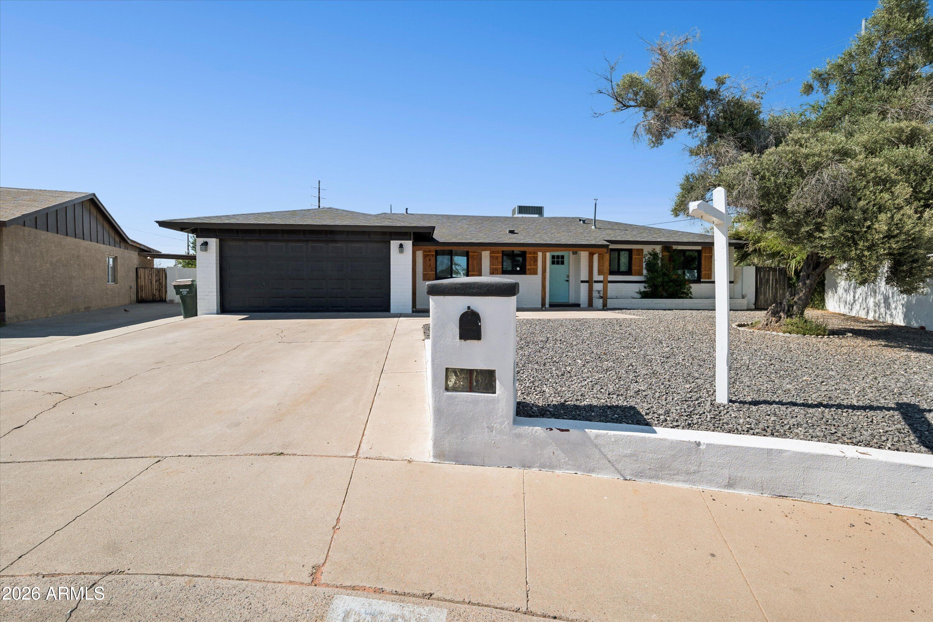 1720 W SUNNYSLOPE Lane, Phoenix, AZ 85021