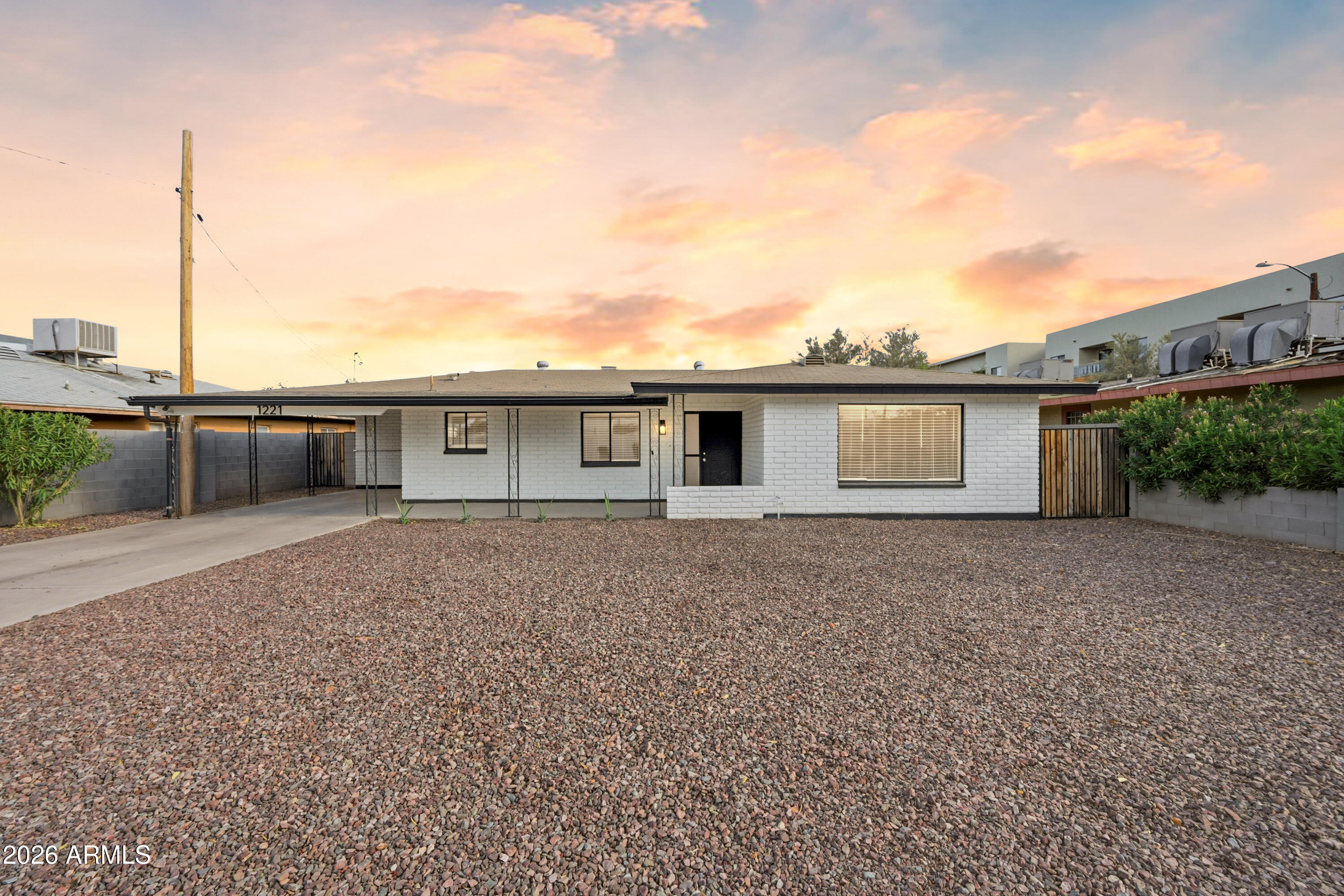1221 E ELM Street, Phoenix, AZ 85014
