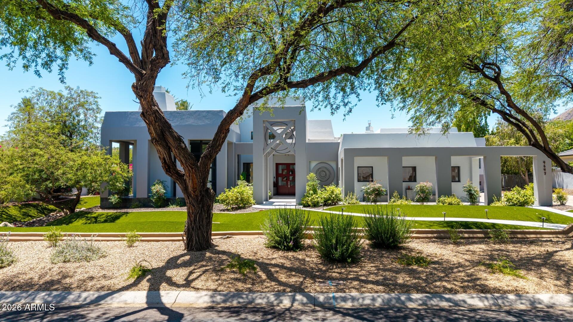 4647 E SANNA Street, Phoenix, AZ 85028