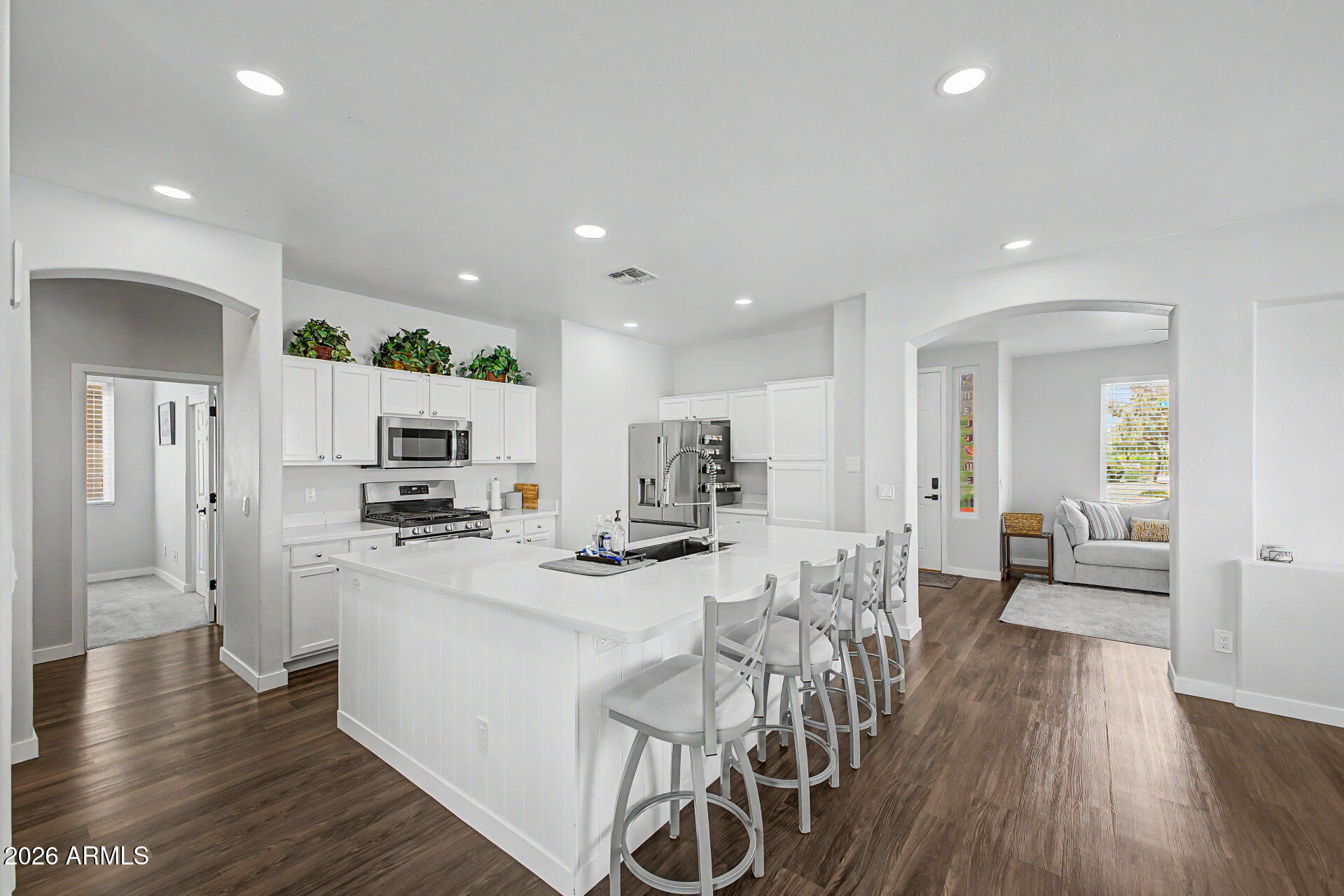 73 E MILL REEF Drive, San Tan Valley, AZ 85143