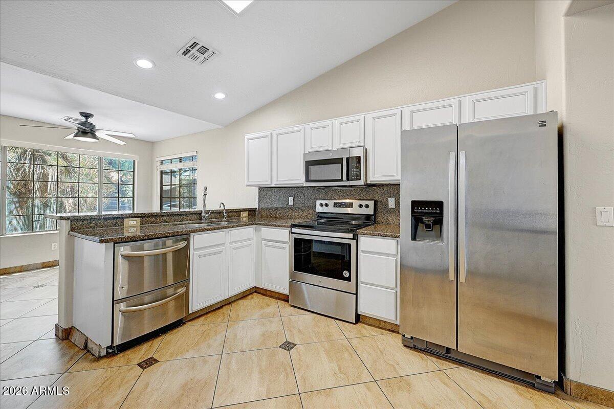 432 W SILVER CREEK Court, Gilbert, AZ 85233