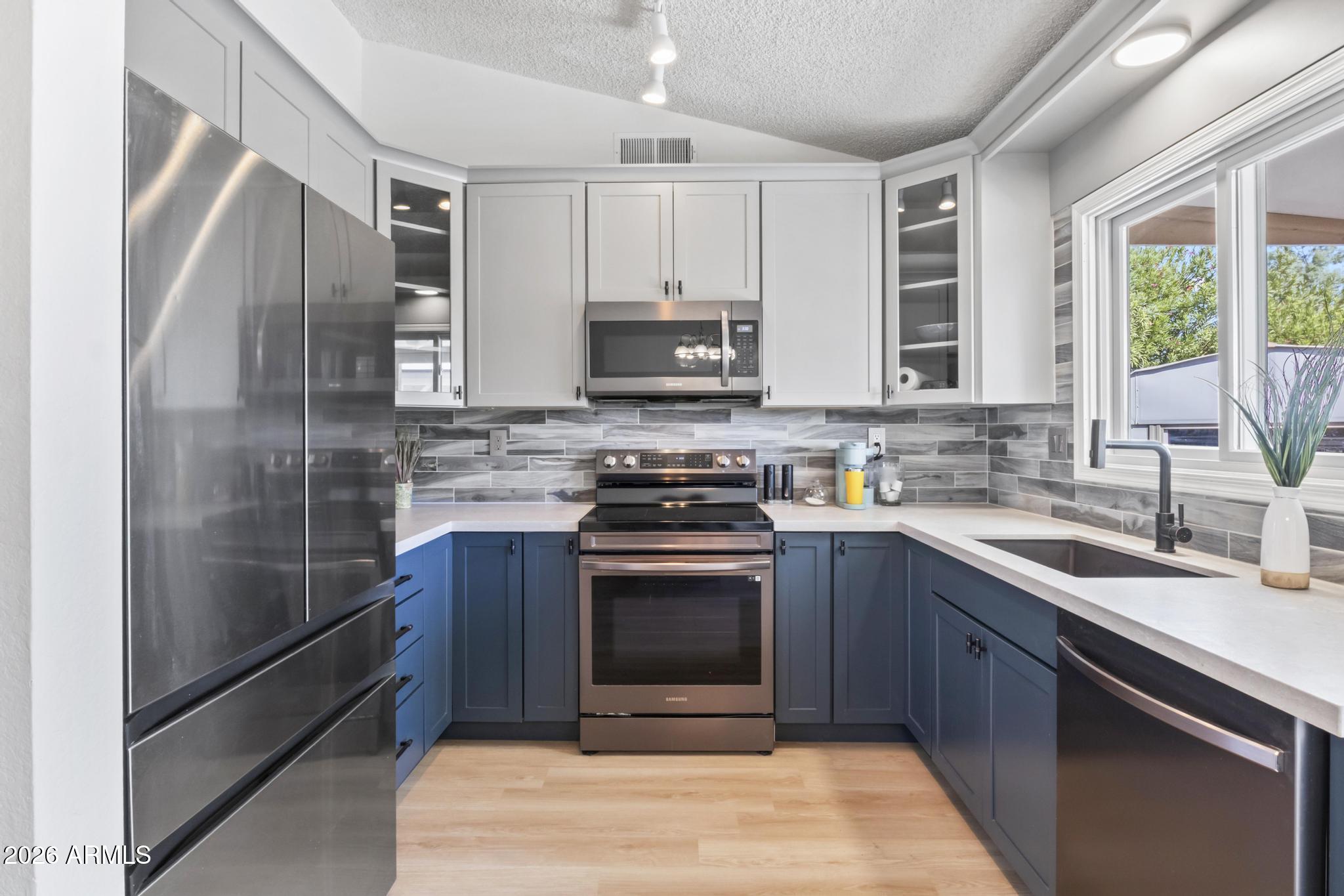 3025 E BREMEN Street, Phoenix, AZ 85032