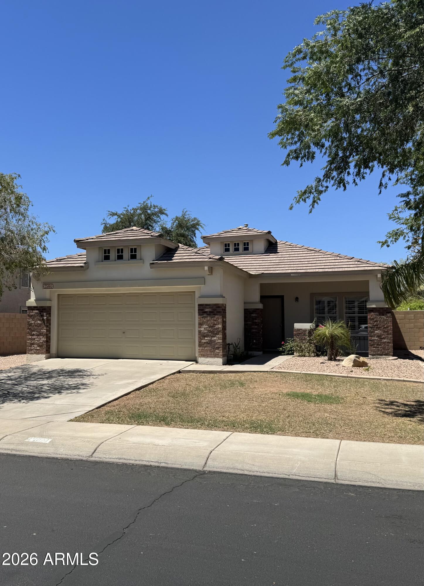 2584 E DEL RIO Court, Gilbert, AZ 85295