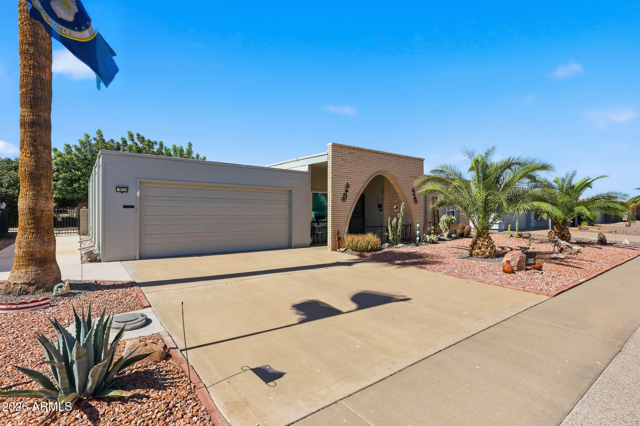 9714 W BROKENSTONE Drive, Sun City, AZ 85351