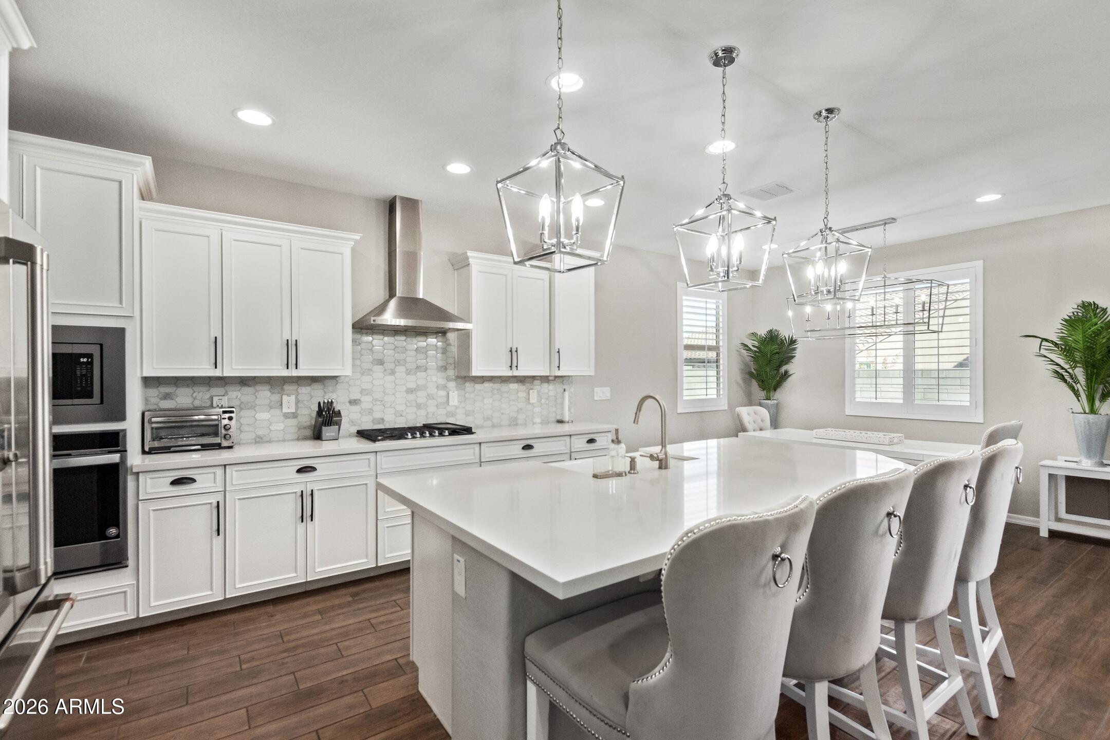 18735 W SAN JUAN Avenue, Litchfield Park, AZ 85340