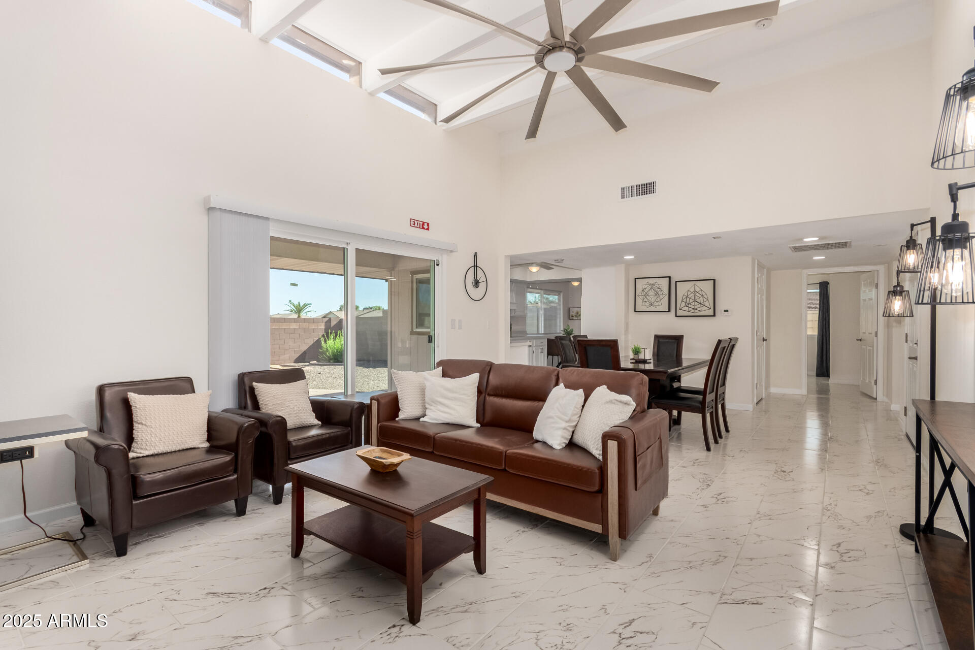 10441 W TWIN OAKS Drive, Sun City, AZ 85351