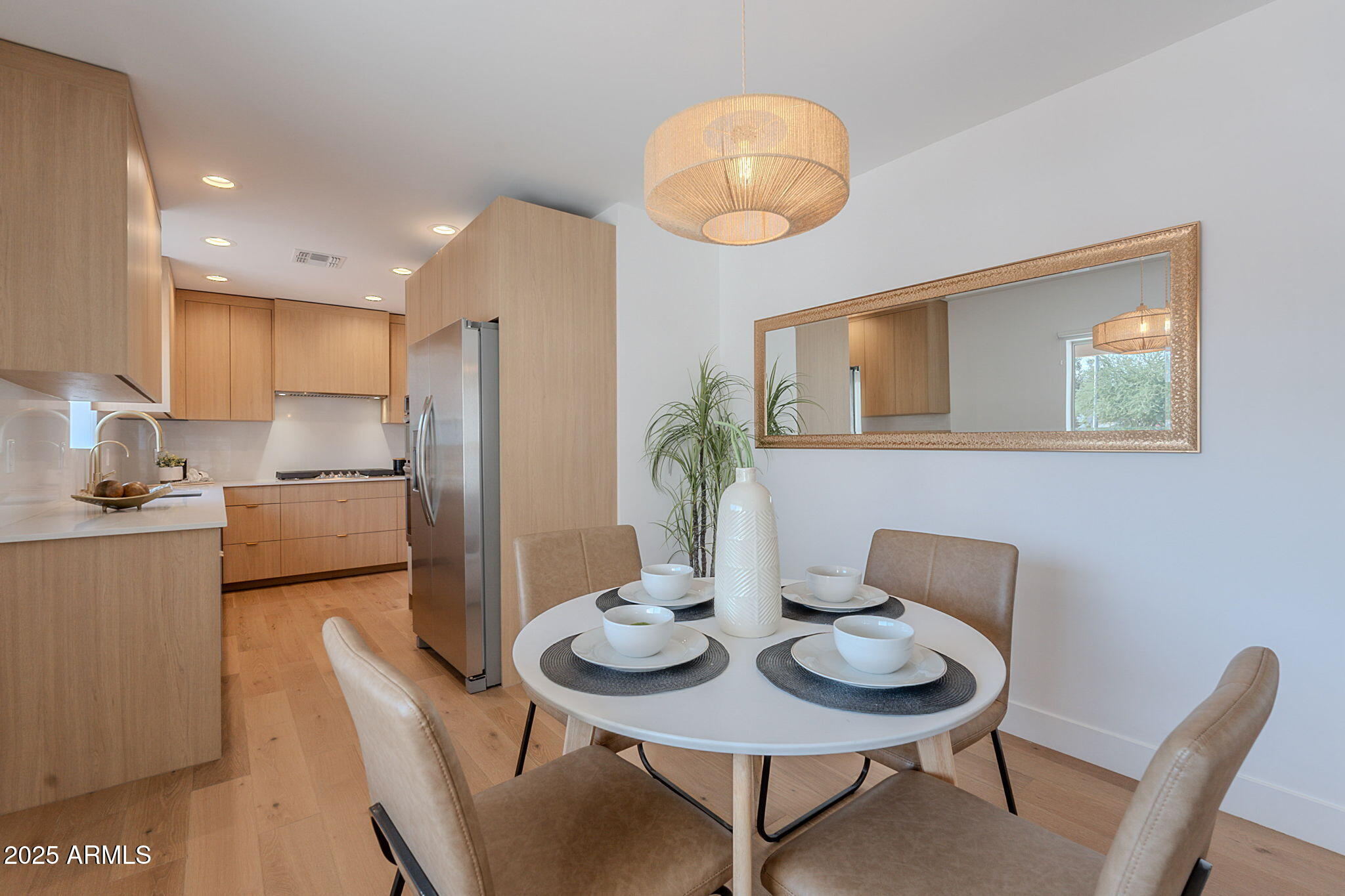 502 E OSBORN Road, Phoenix, AZ 85012
