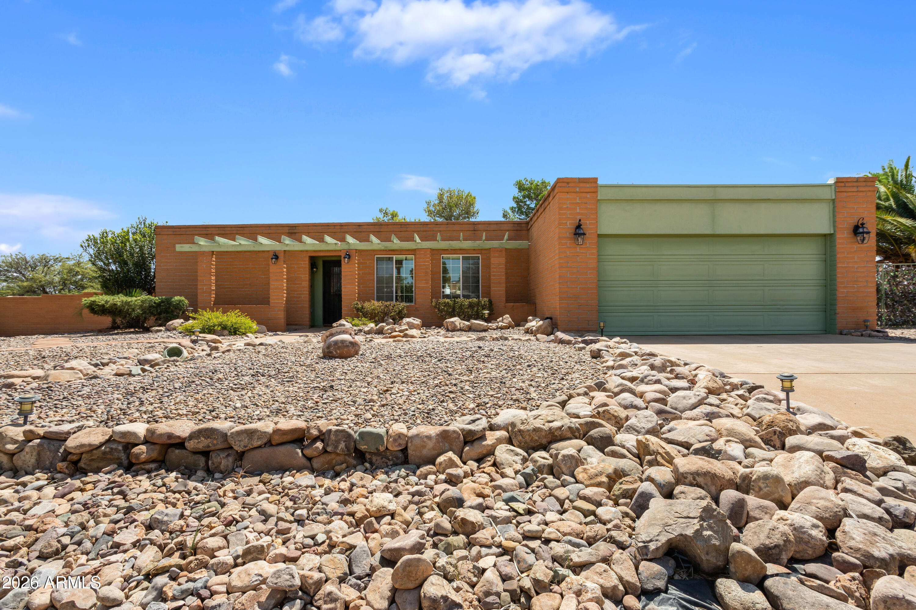 1932 PICCADILLY Lane, Sierra Vista, AZ 85635