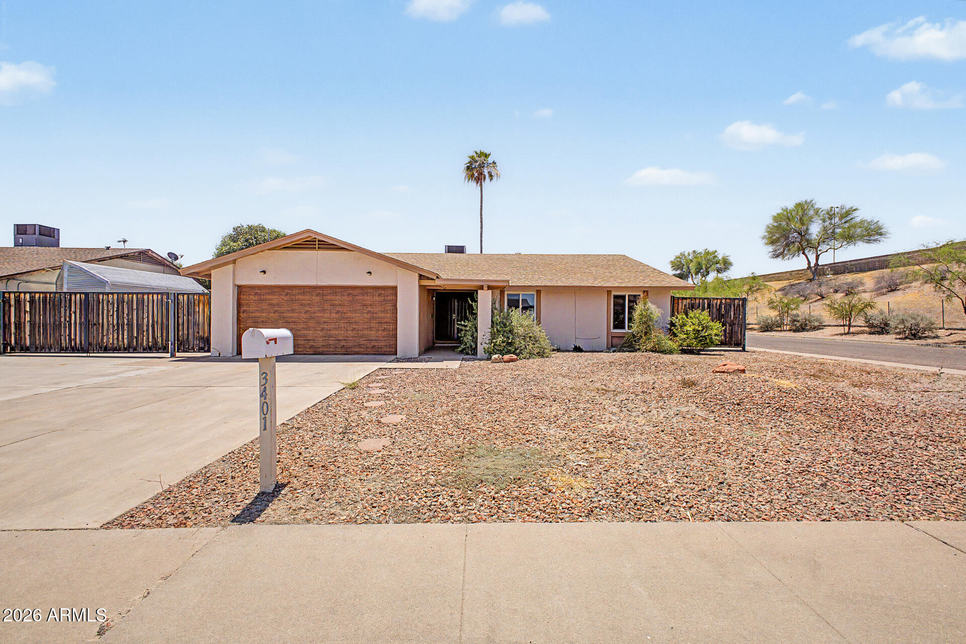 3401 E DAHLIA Drive, Phoenix, AZ 85032