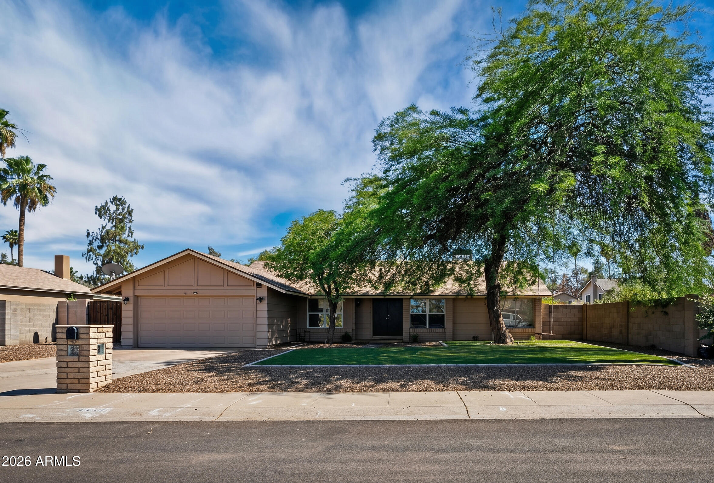 2439 W Kathleen Road, Phoenix, AZ 85023