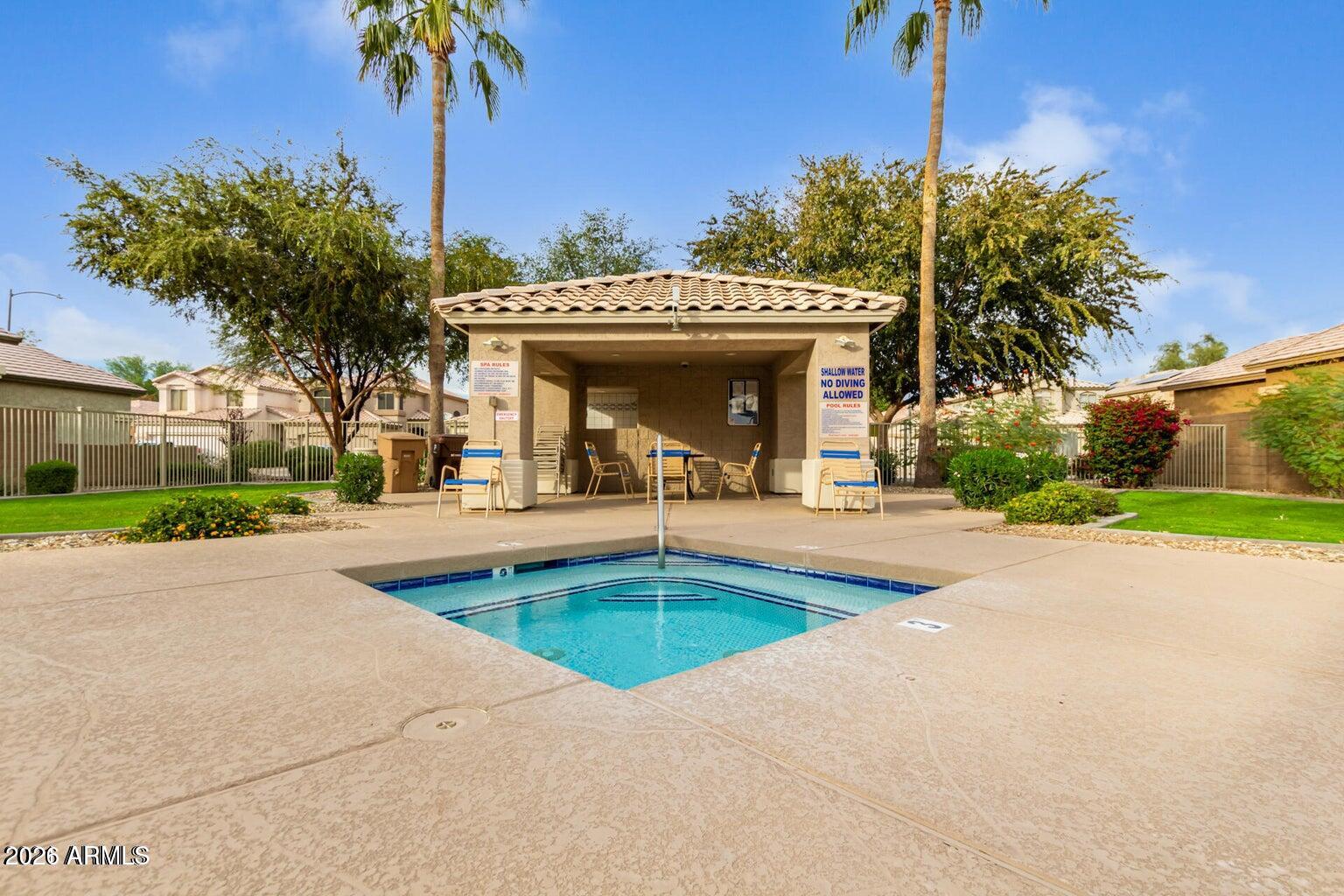 8361 W SALTER Drive, Peoria, AZ 85382