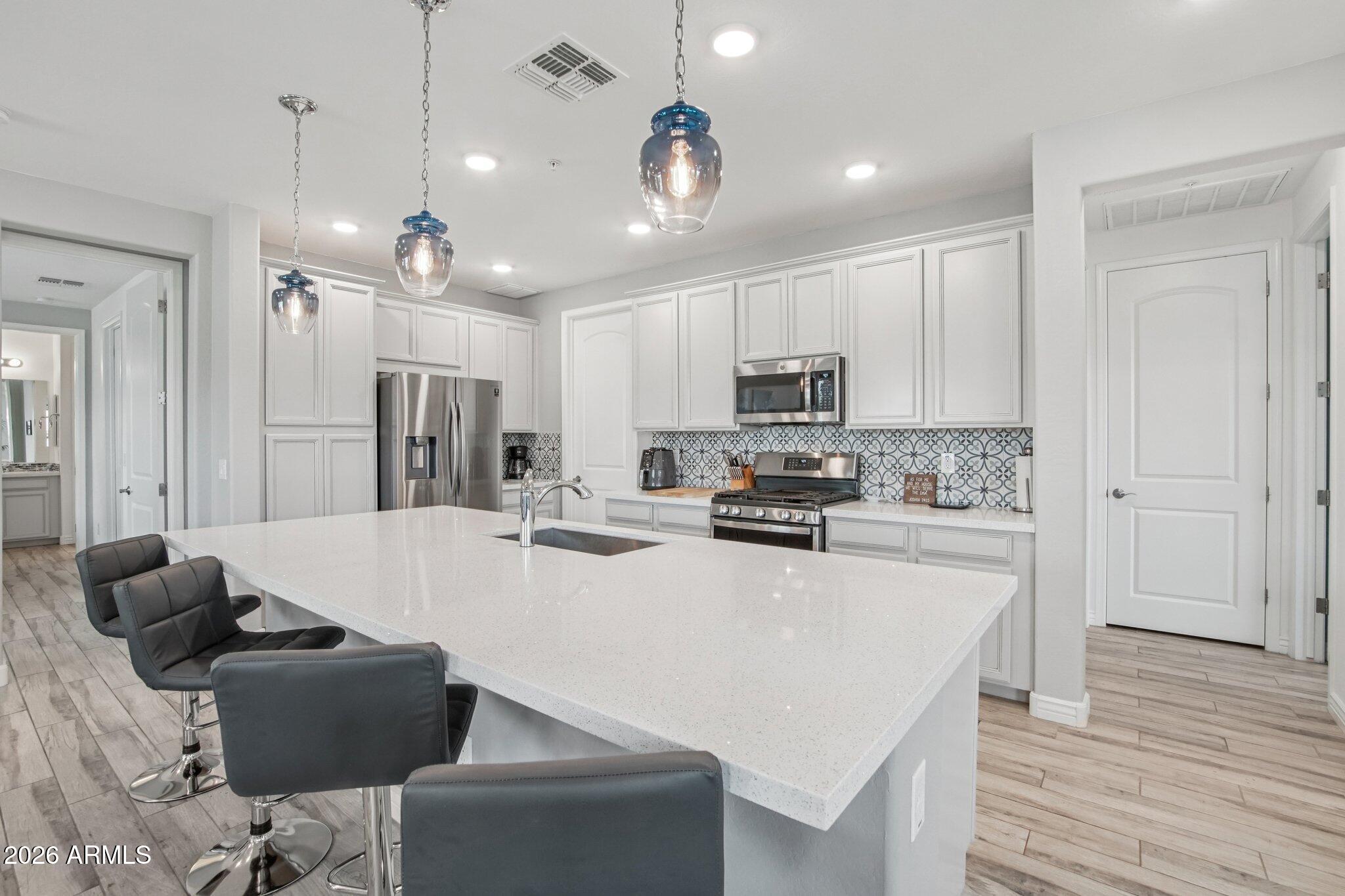 5100 E RANCHO PALOMA Drive 2072, Cave Creek, AZ 85331