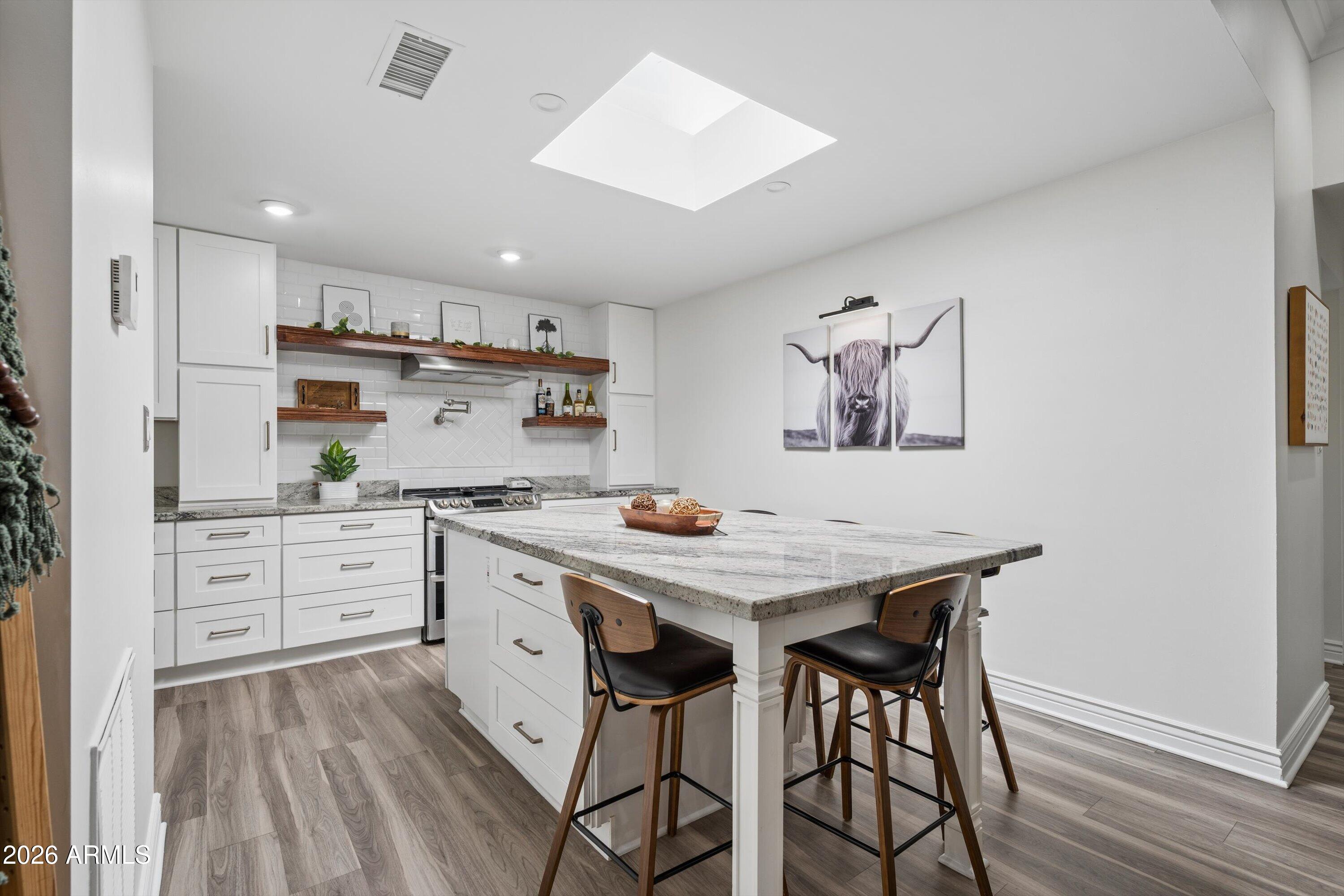 1035 E NORTHERN Avenue, Phoenix, AZ 85020