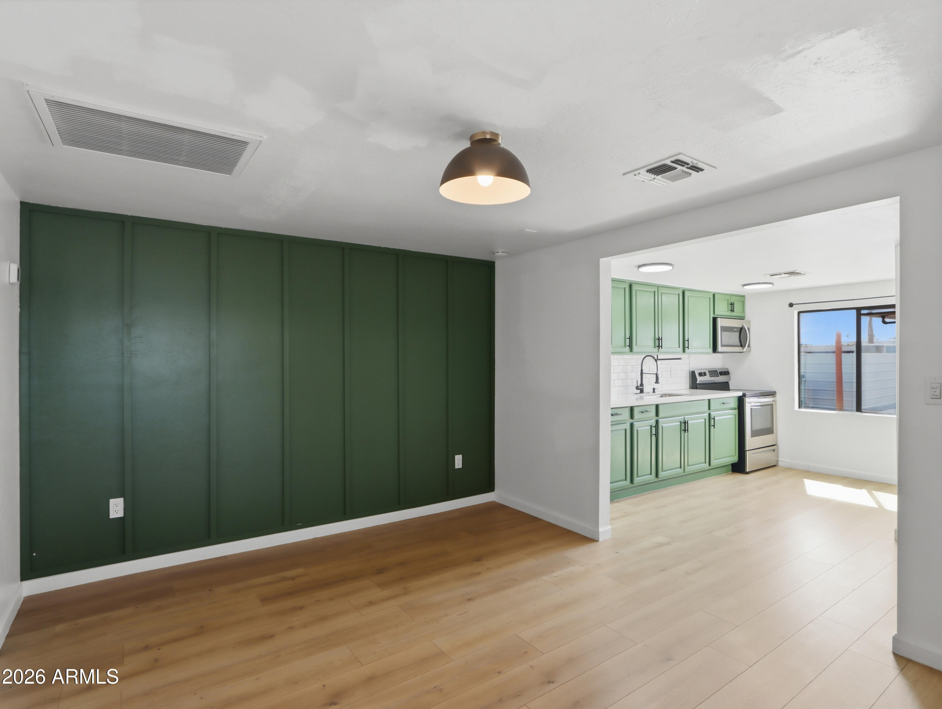 9047 N 9TH Street, Phoenix, AZ 85020