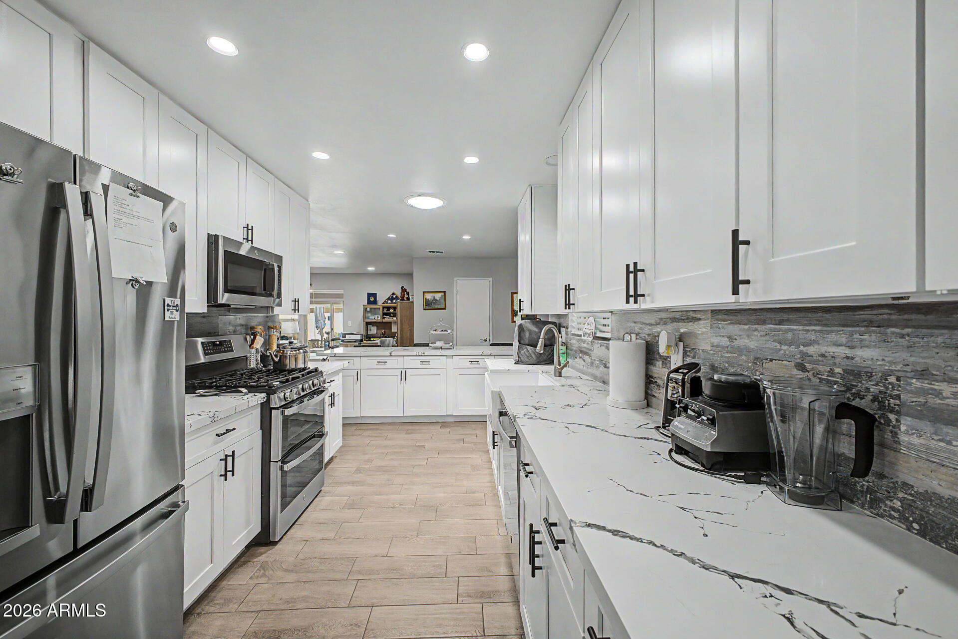 10718 W CHERYL Drive, Sun City, AZ 85351