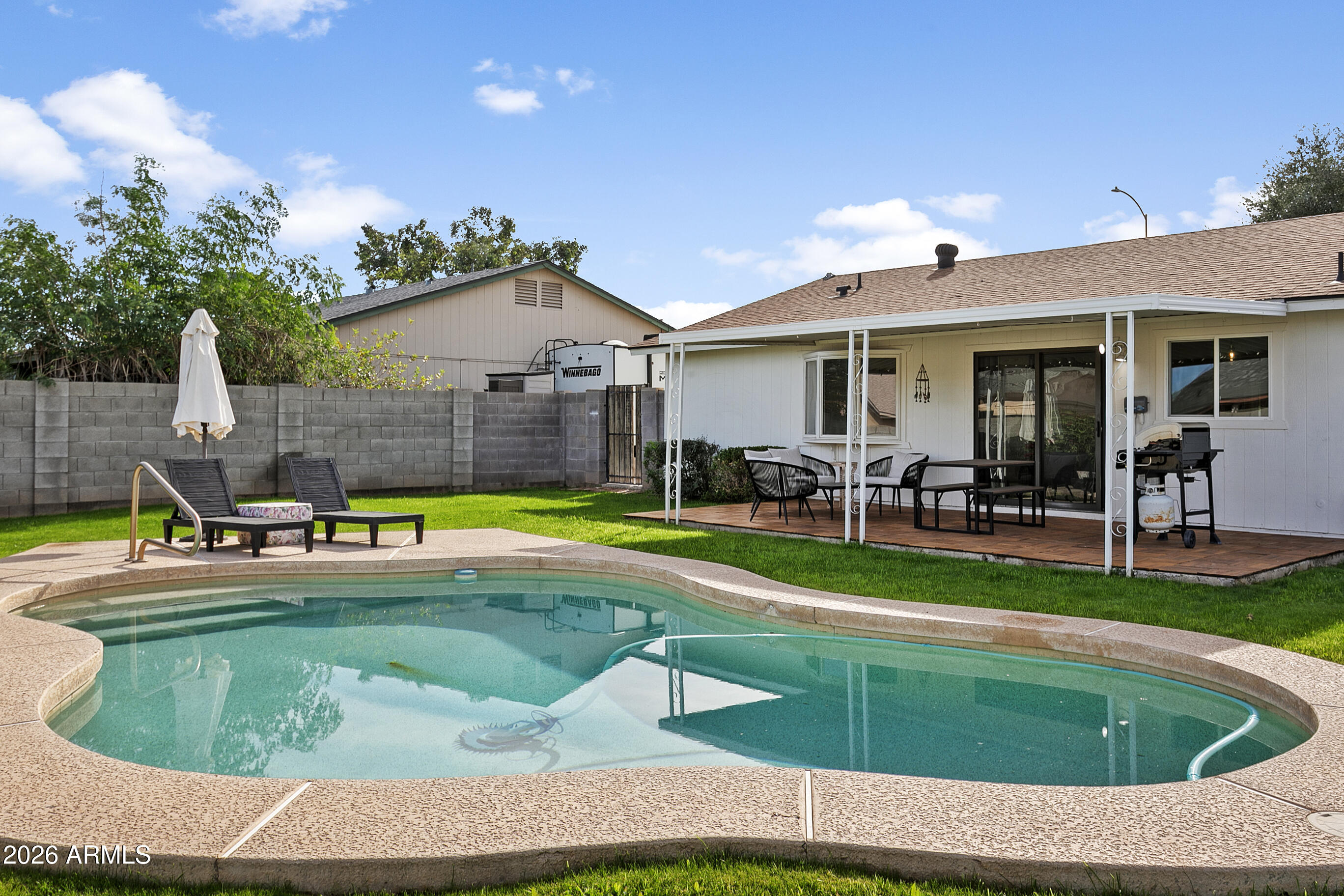 2322 E JUANITA Avenue, Mesa, AZ 85204