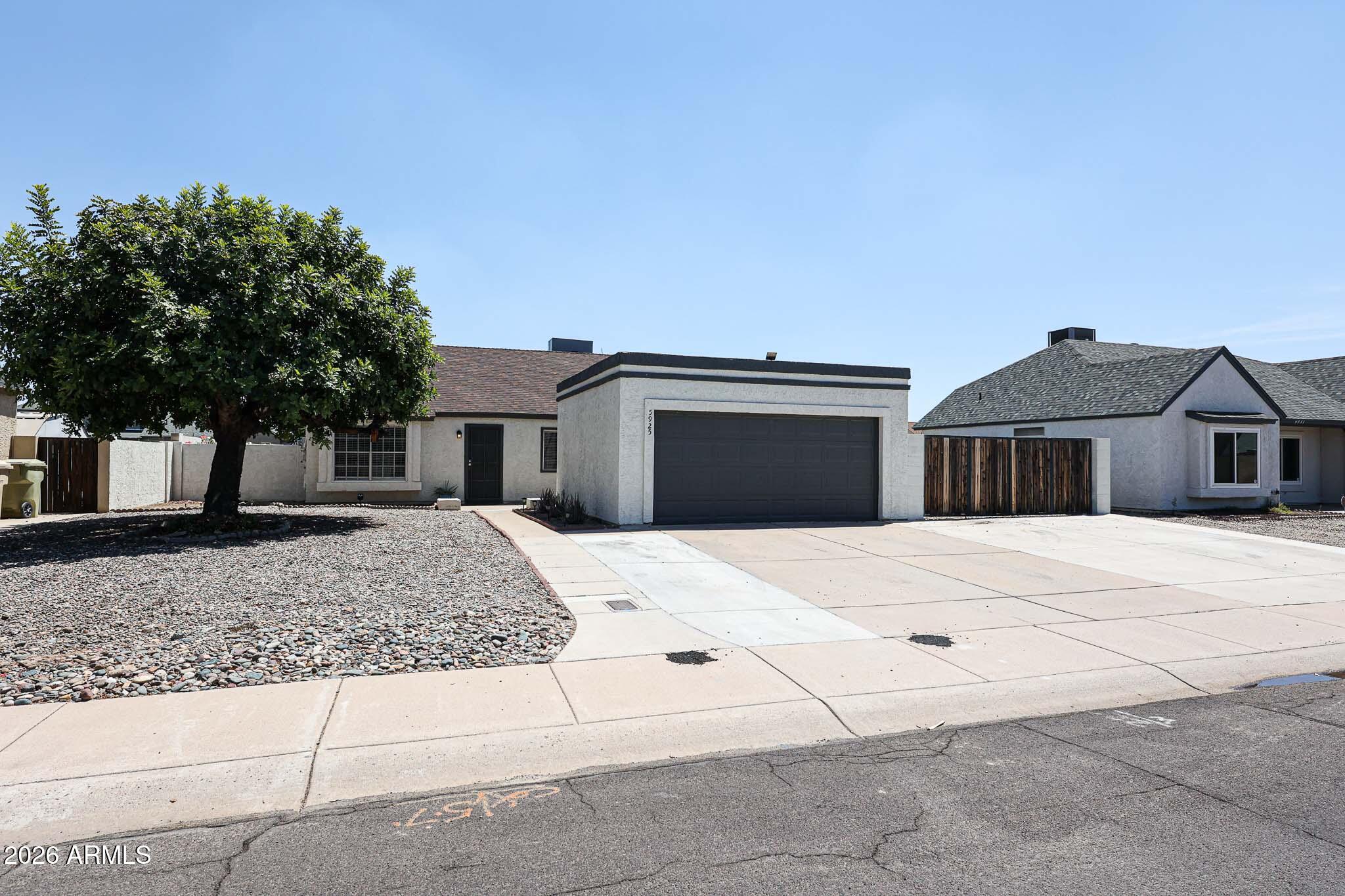5925 W CROCUS Drive, Glendale, AZ 85306