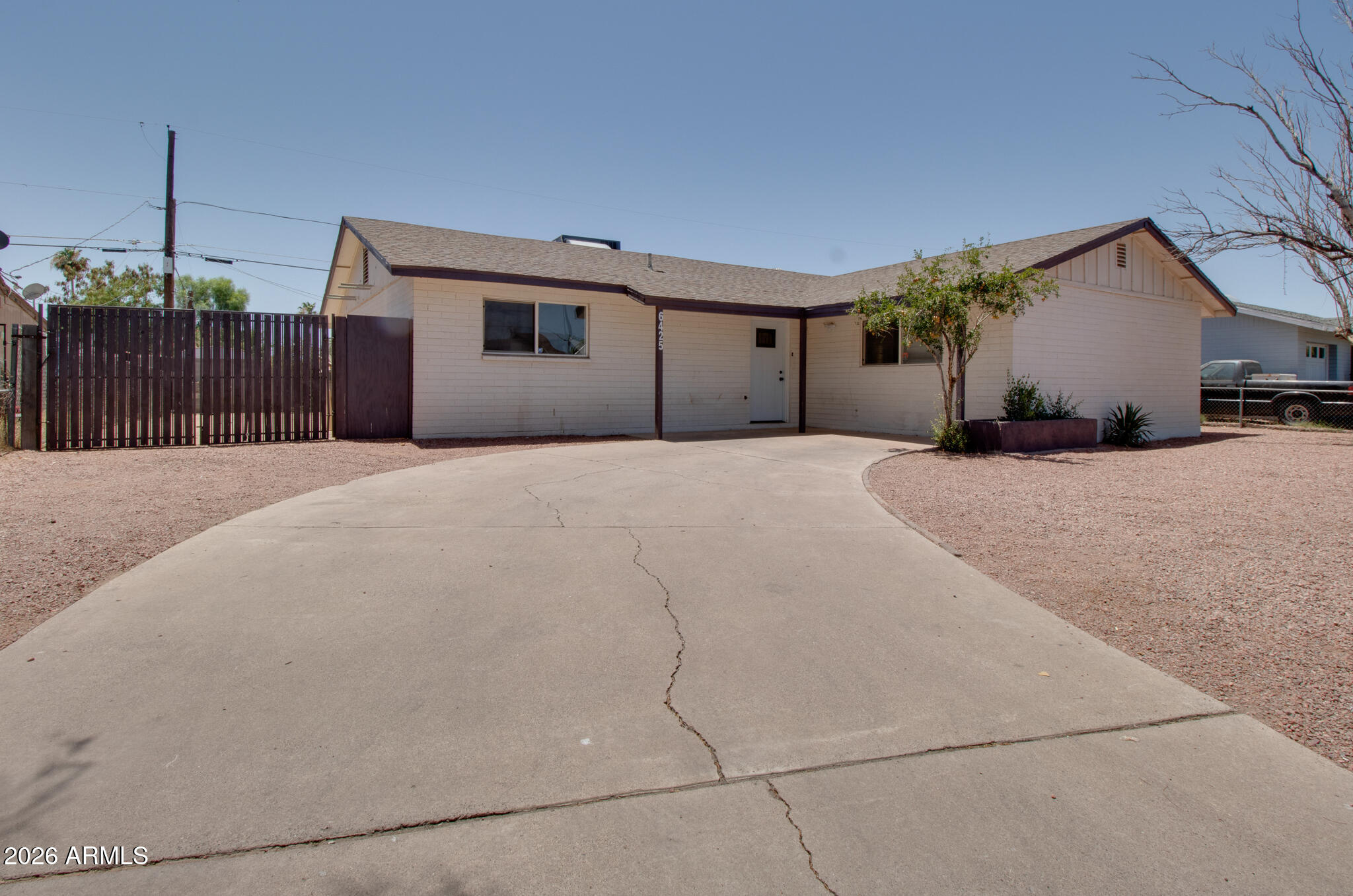 6425 W ROSE Lane, Glendale, AZ 85301