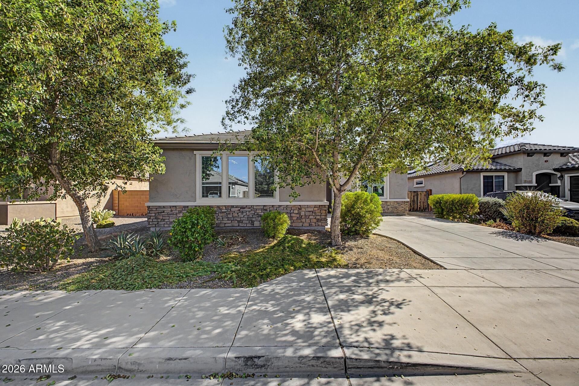 26051 W LONE CACTUS Drive, Buckeye, AZ 85396