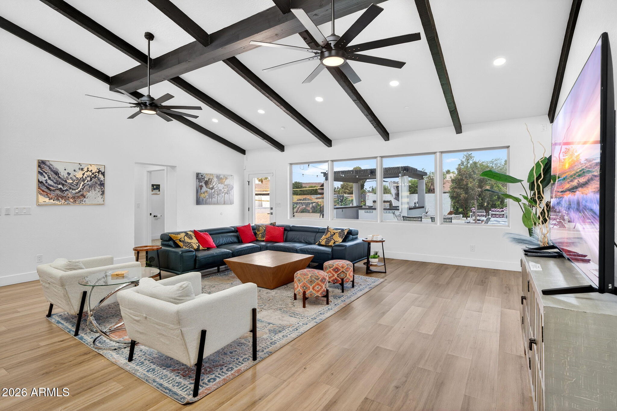 7222 W JOHN CABOT Road, Glendale, AZ 85308