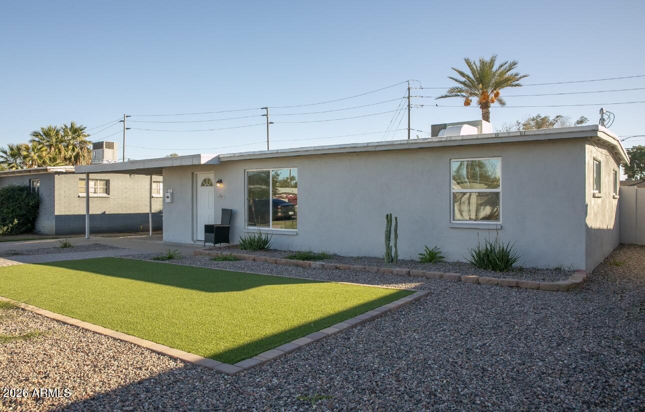 2205 W Cambridge Avenue, Phoenix, AZ 85009