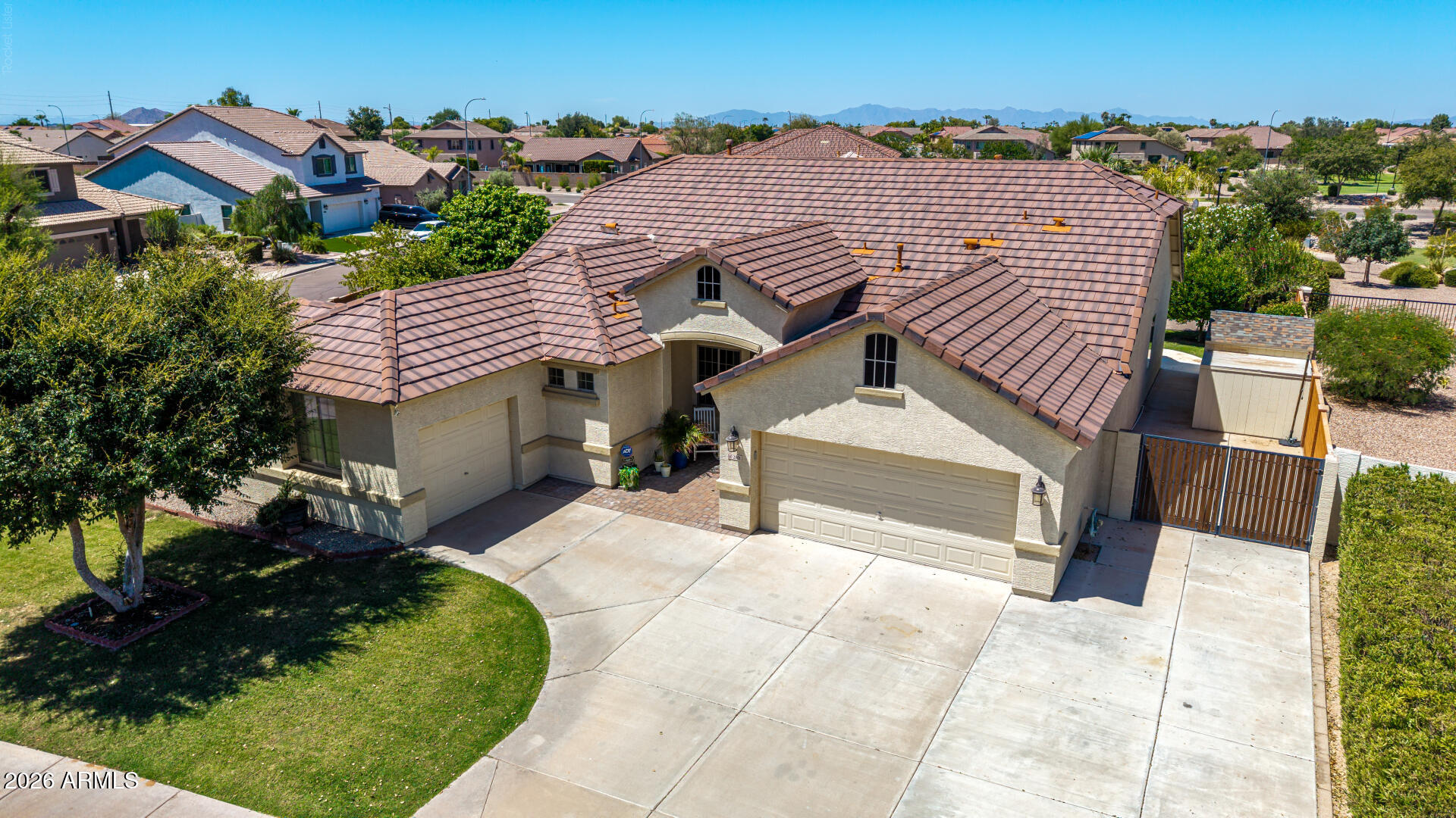 2801 E LINDRICK Drive, Chandler, AZ 85249