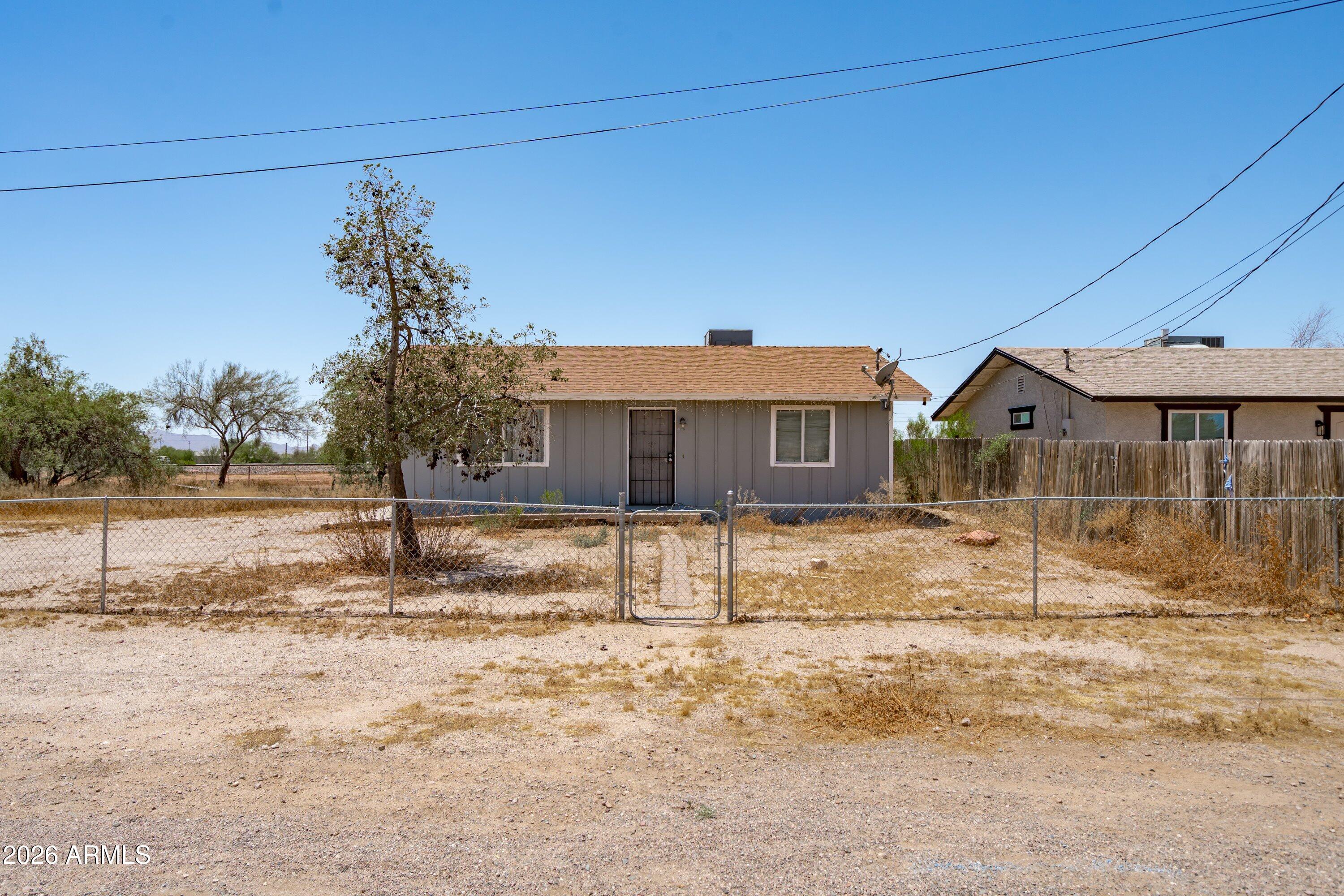 21701 W GRIFFIN Avenue, Wittmann, AZ 85361