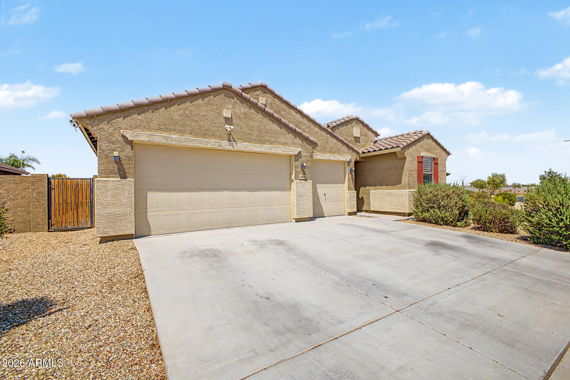 18146 W ROBIN Lane, Surprise, AZ 85387
