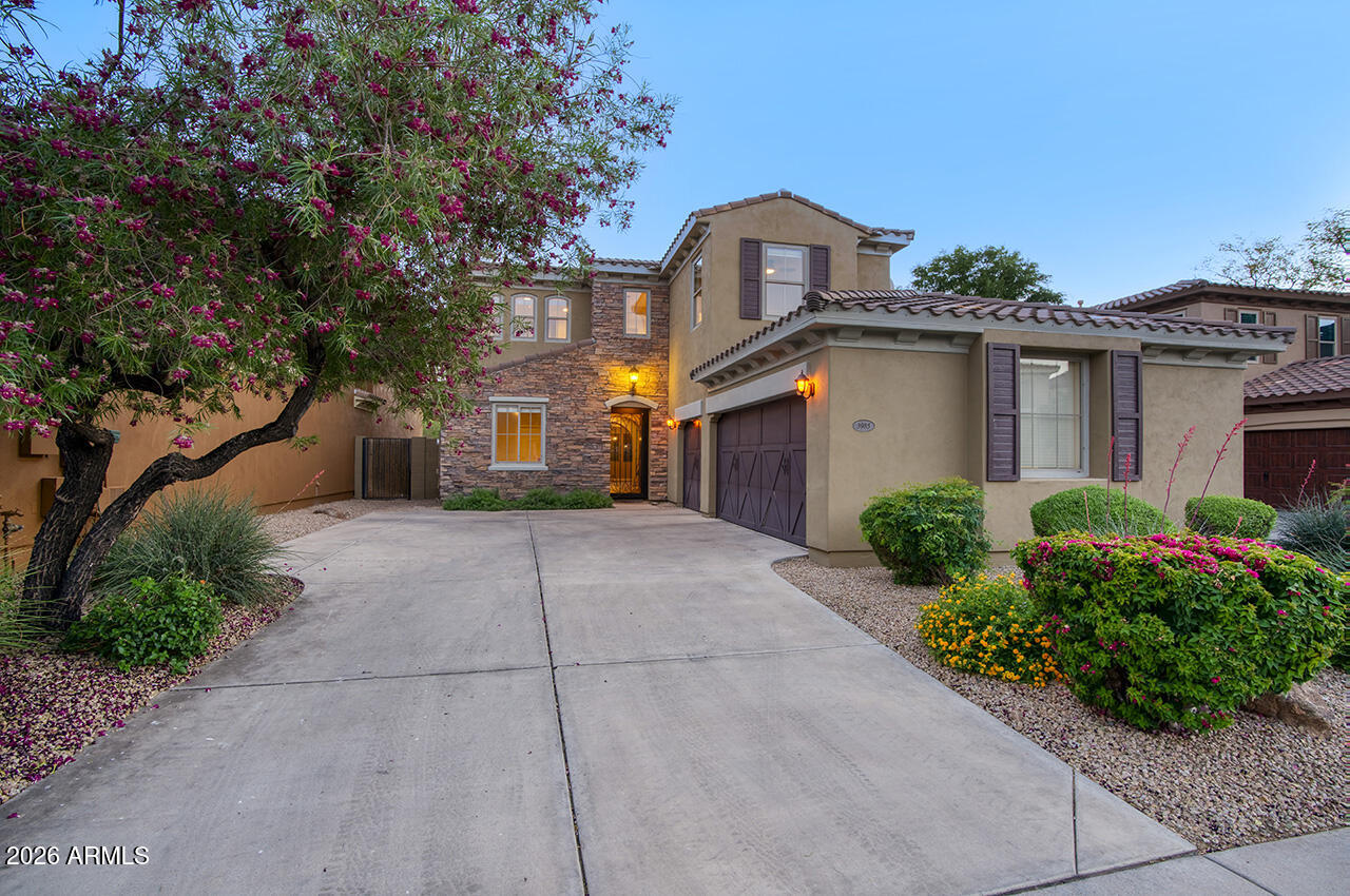 3985 E HUMMINGBIRD Lane, Phoenix, AZ 85050