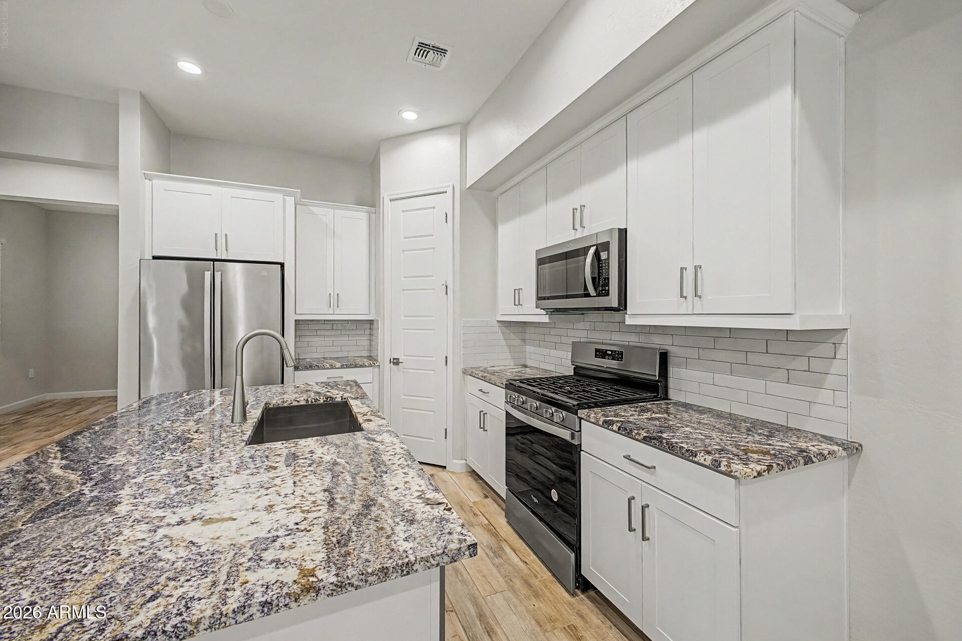 5050 E ANDERSON Drive, Scottsdale, AZ 85254