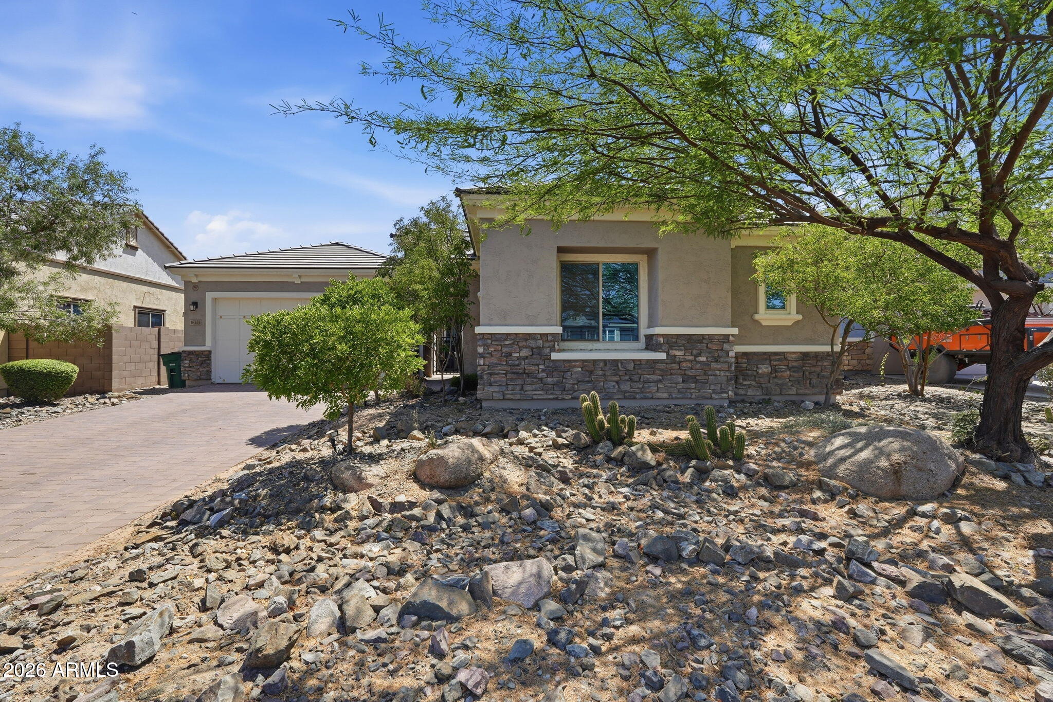 16373 W BEAUTIFUL Lane, Goodyear, AZ 85338