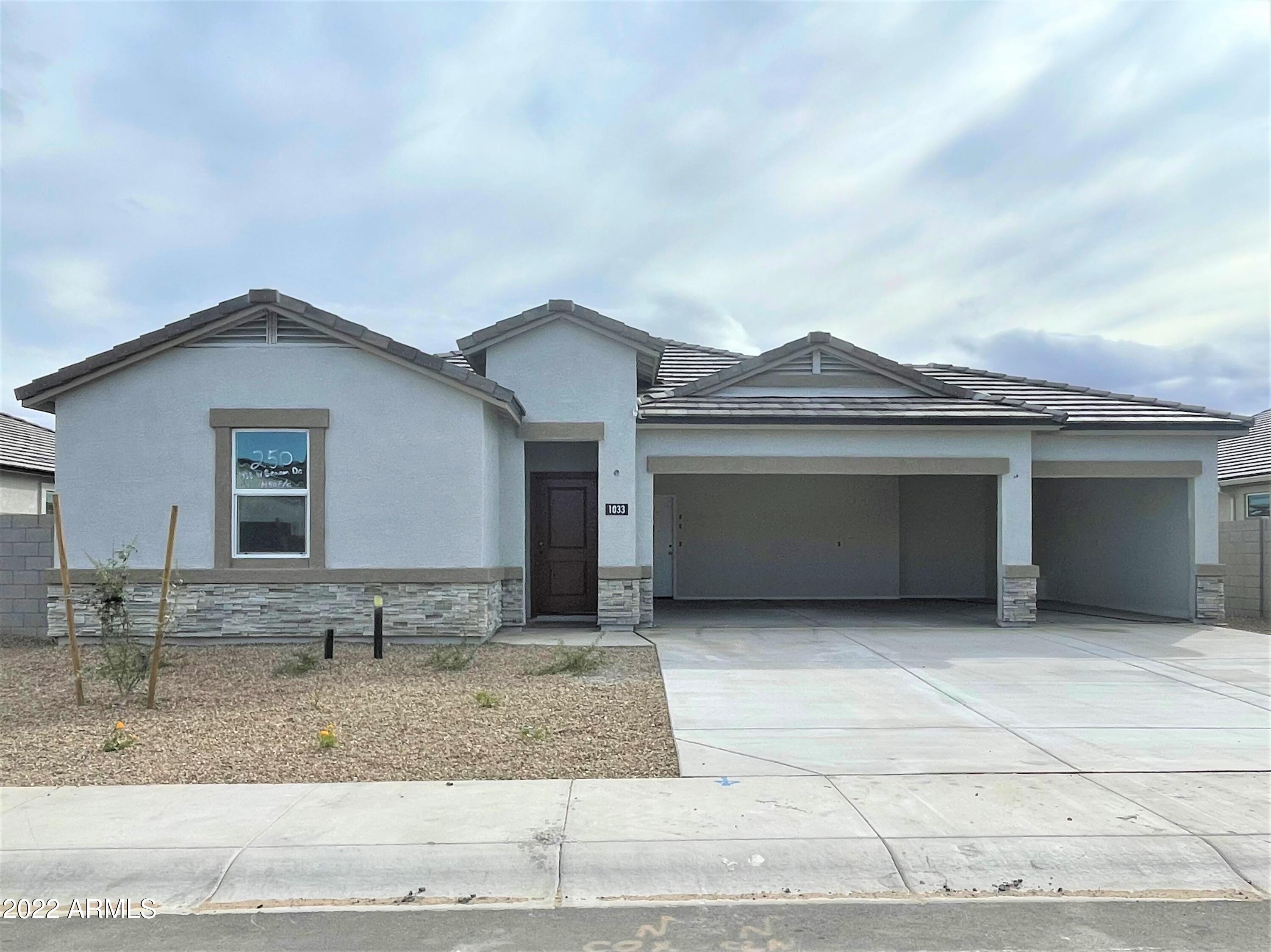 1033 W BEACON Drive, Casa Grande, AZ 85122