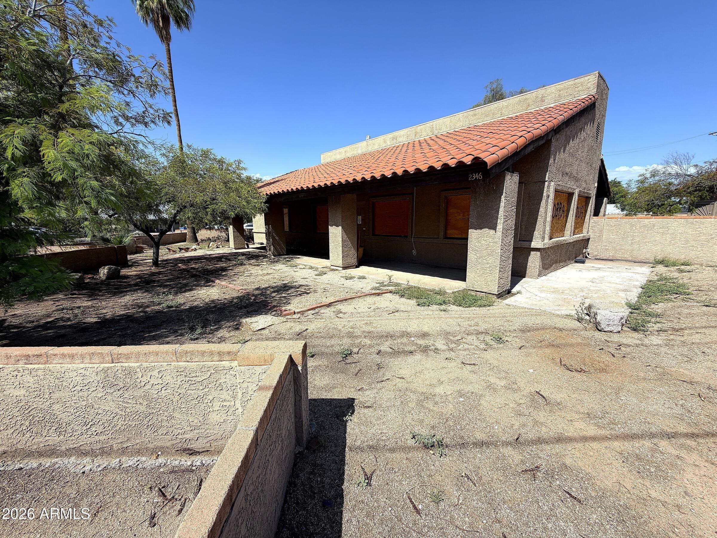2346 E Montecito Avenue, Phoenix, AZ 85016