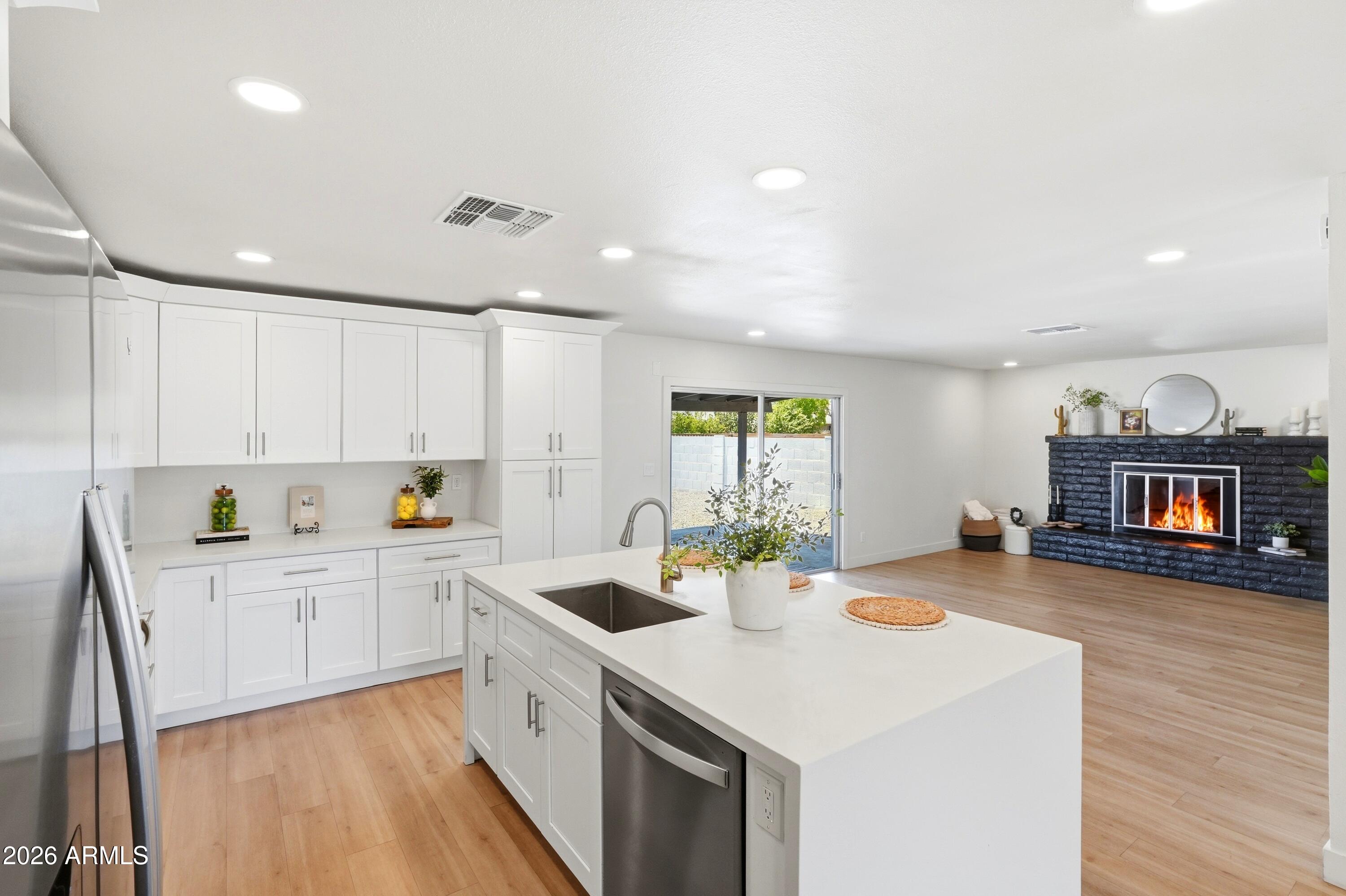 1647 E PALMCROFT Drive, Tempe, AZ 85282
