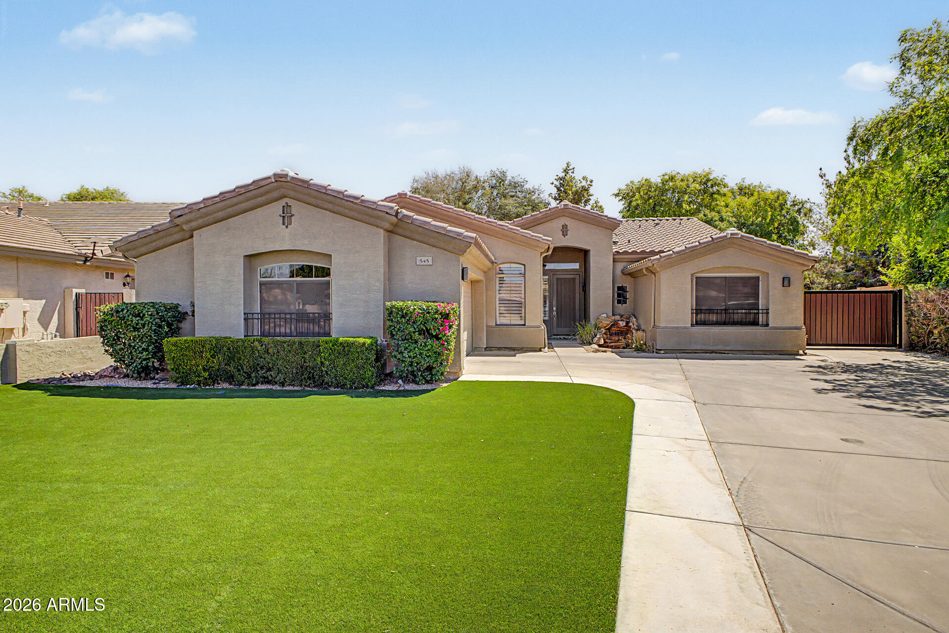 545 S LEMON Court, Gilbert, AZ 85296